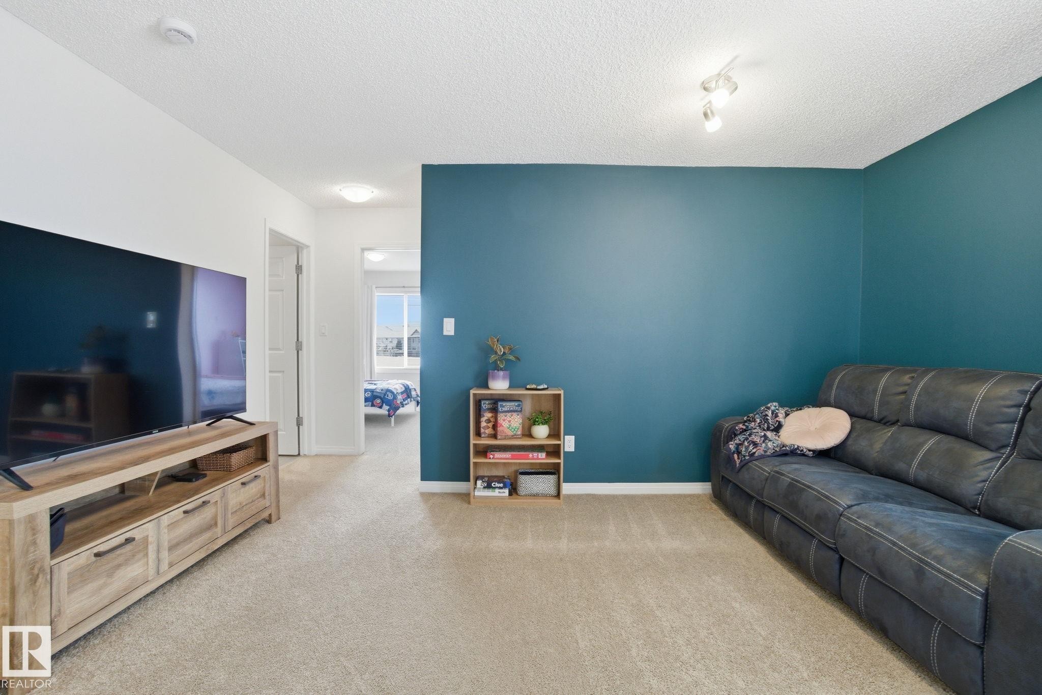 2553 Coughlan Road Sw, Edmonton, AB - Indoor Photo Showing Other Room