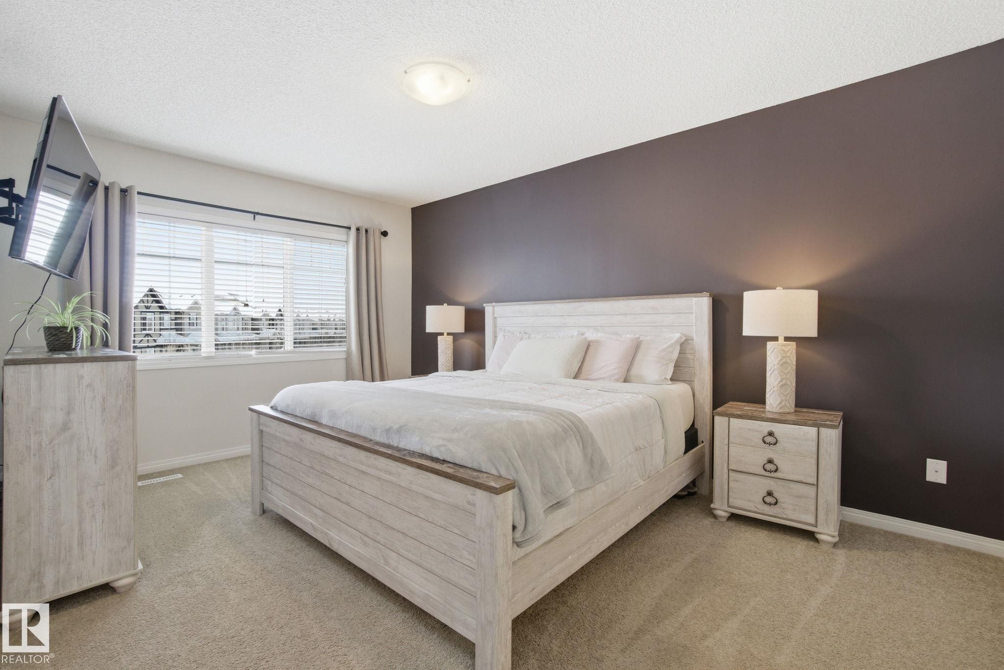 2553 Coughlan Road Sw, Edmonton, AB - Indoor Photo Showing Bedroom