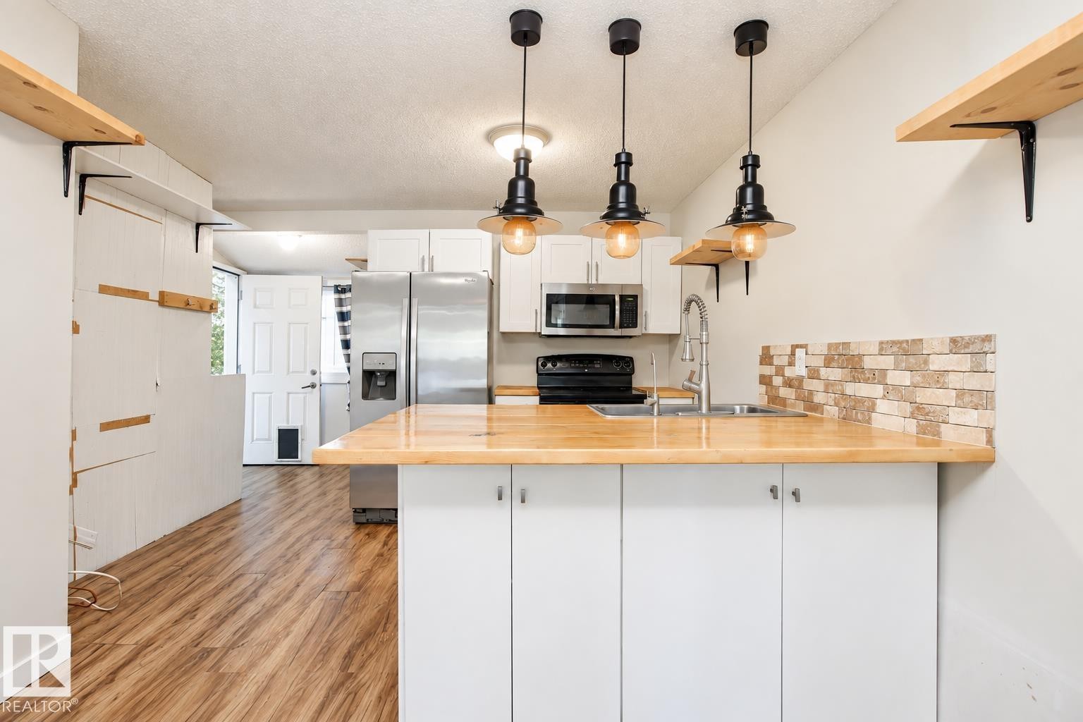 11524 81 Street Nw, Edmonton, AB