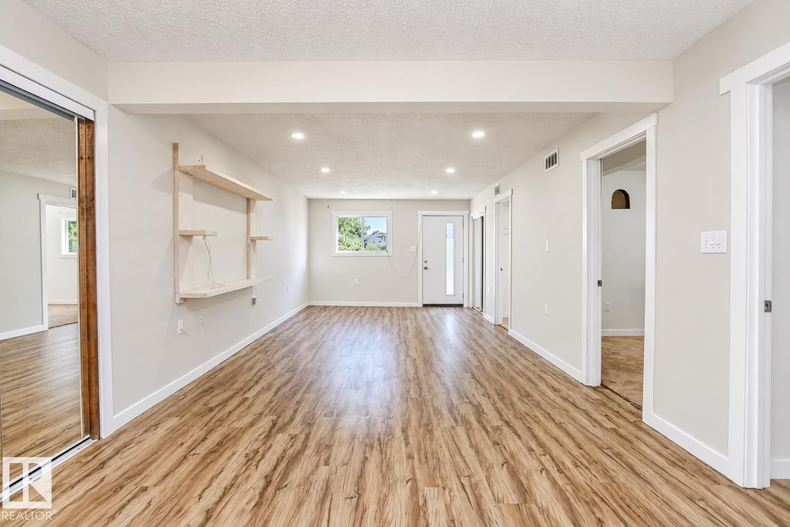 11524 81 Street Nw, Edmonton, AB