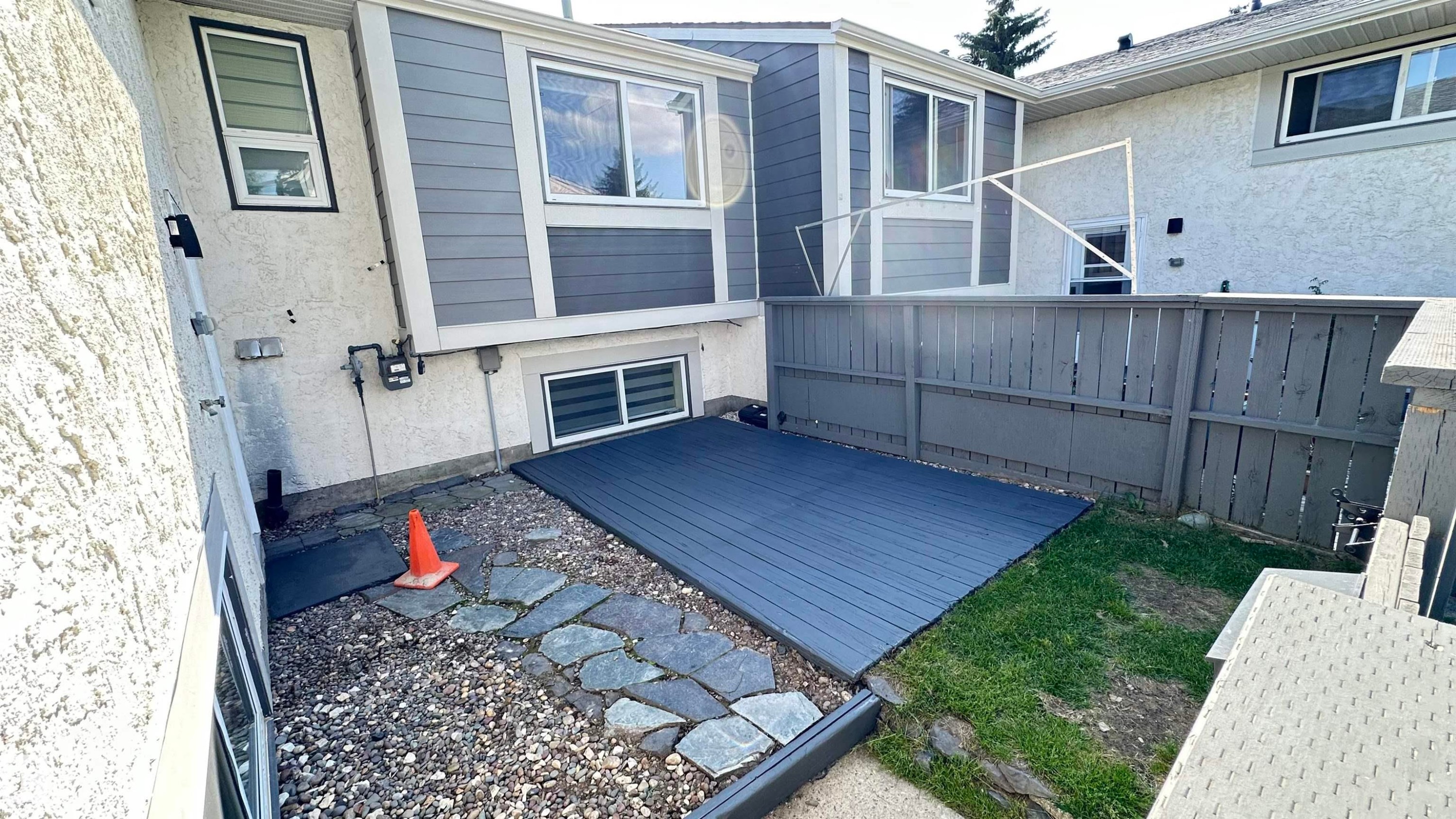633 Willow Court Nw, Edmonton, AB