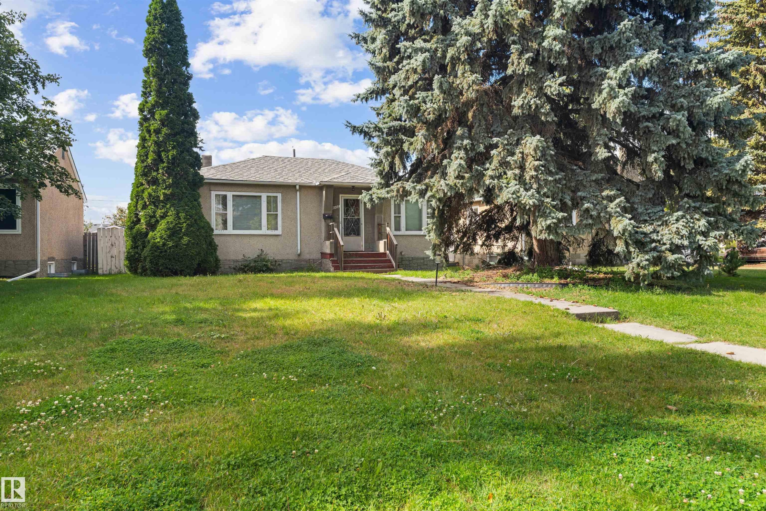 10982 117 Street Nw, Edmonton, AB