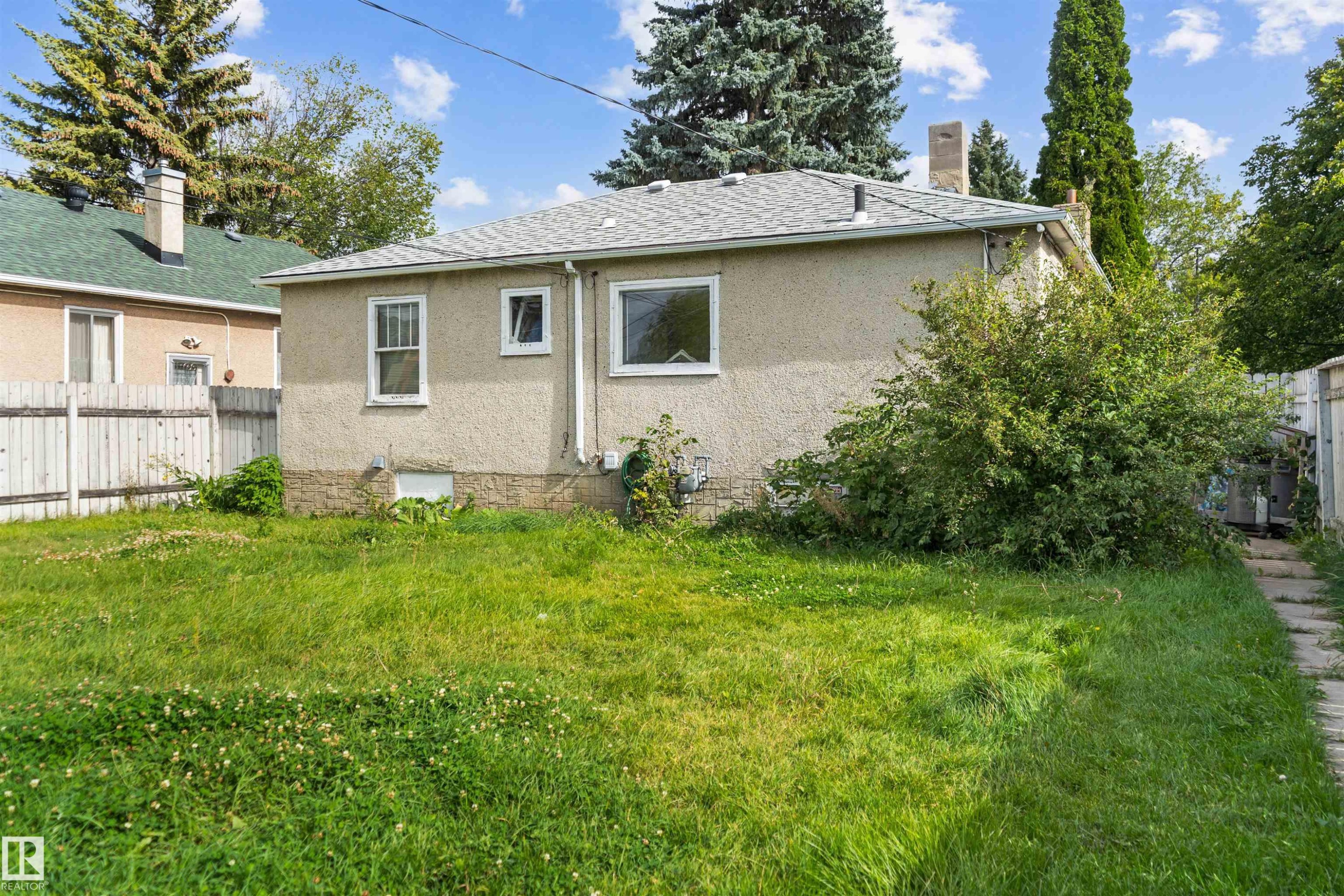 10982 117 Street Nw, Edmonton, AB