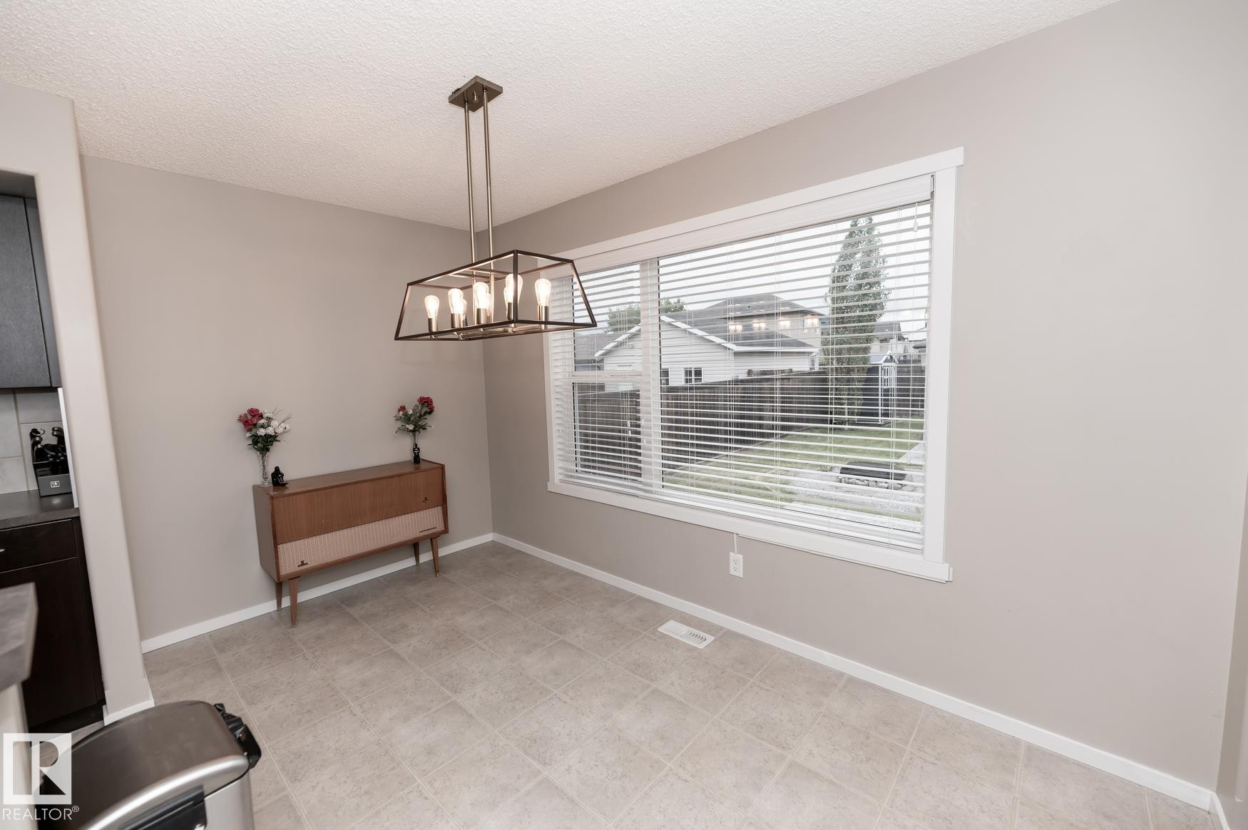 3613 12 Street Nw, Edmonton, AB