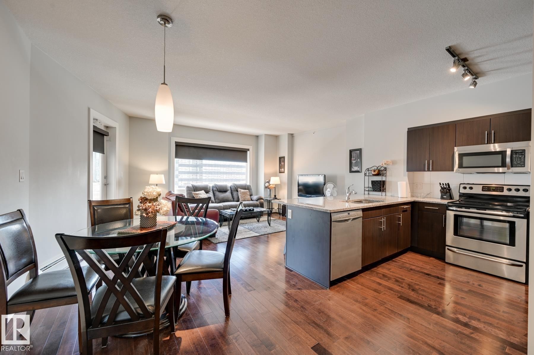 #802 10152 104 St Nw, Edmonton, AB