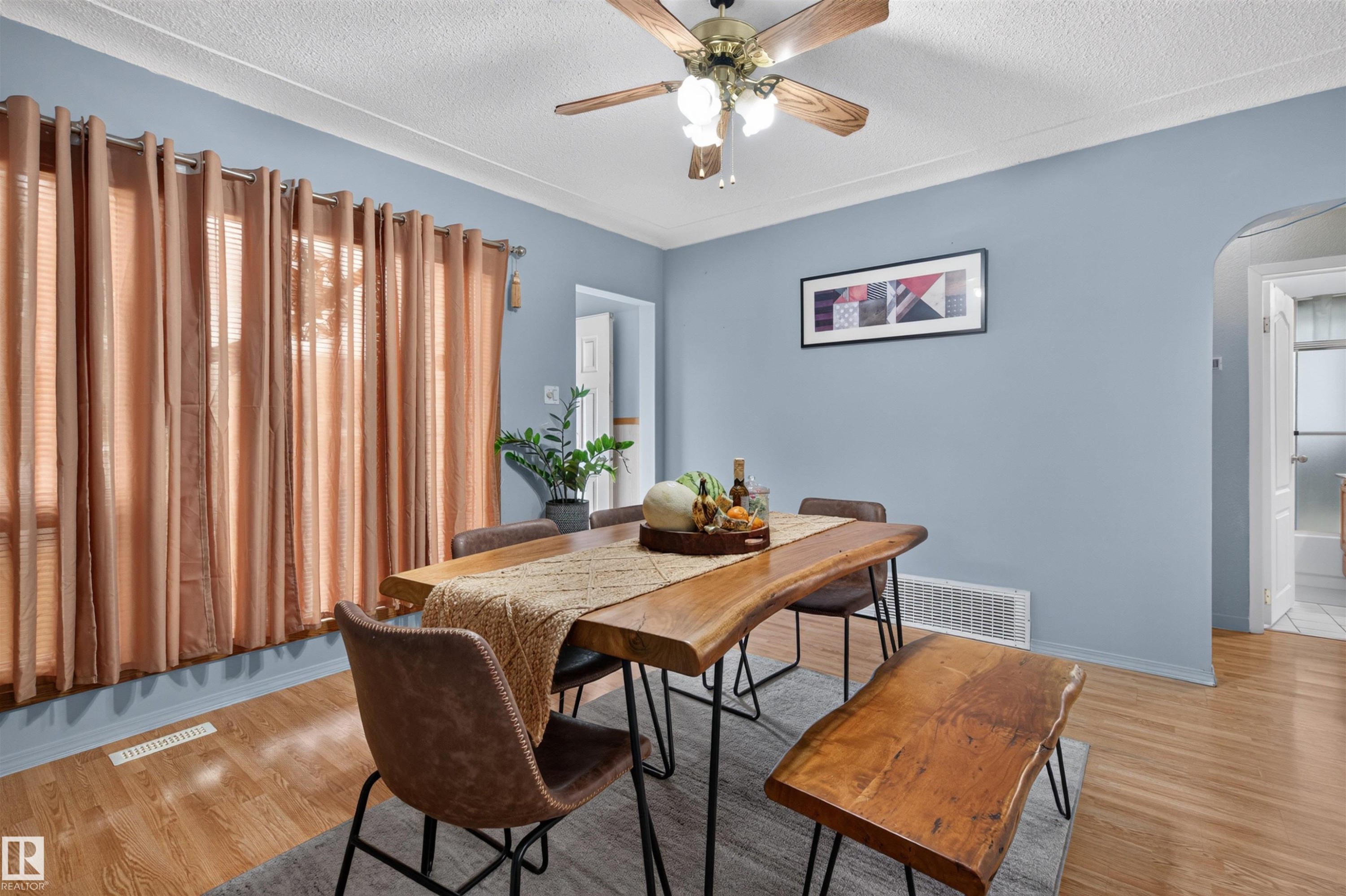 11549 82 Street Nw, Edmonton, AB
