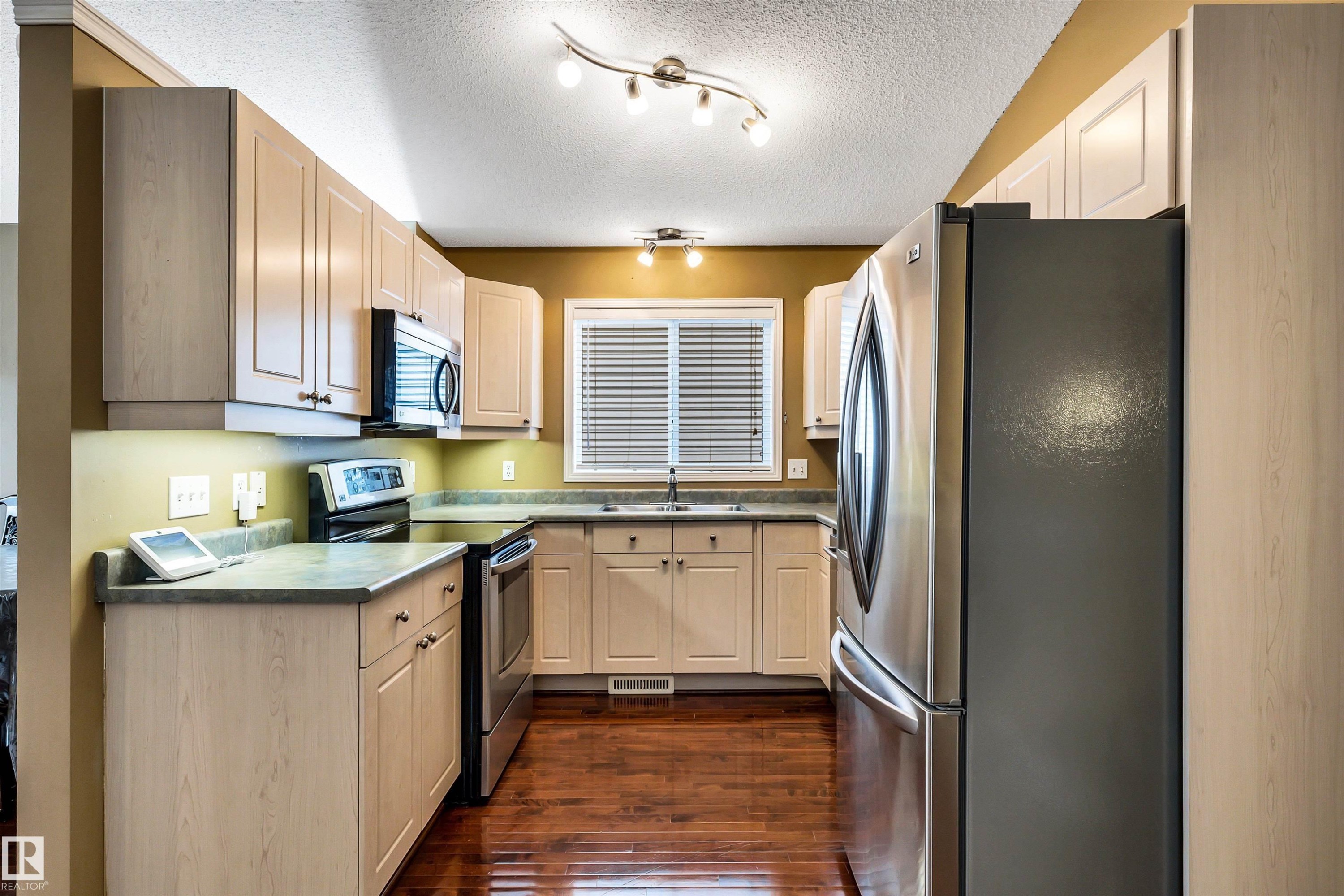 4435 152 Avenue Nw, Edmonton, AB