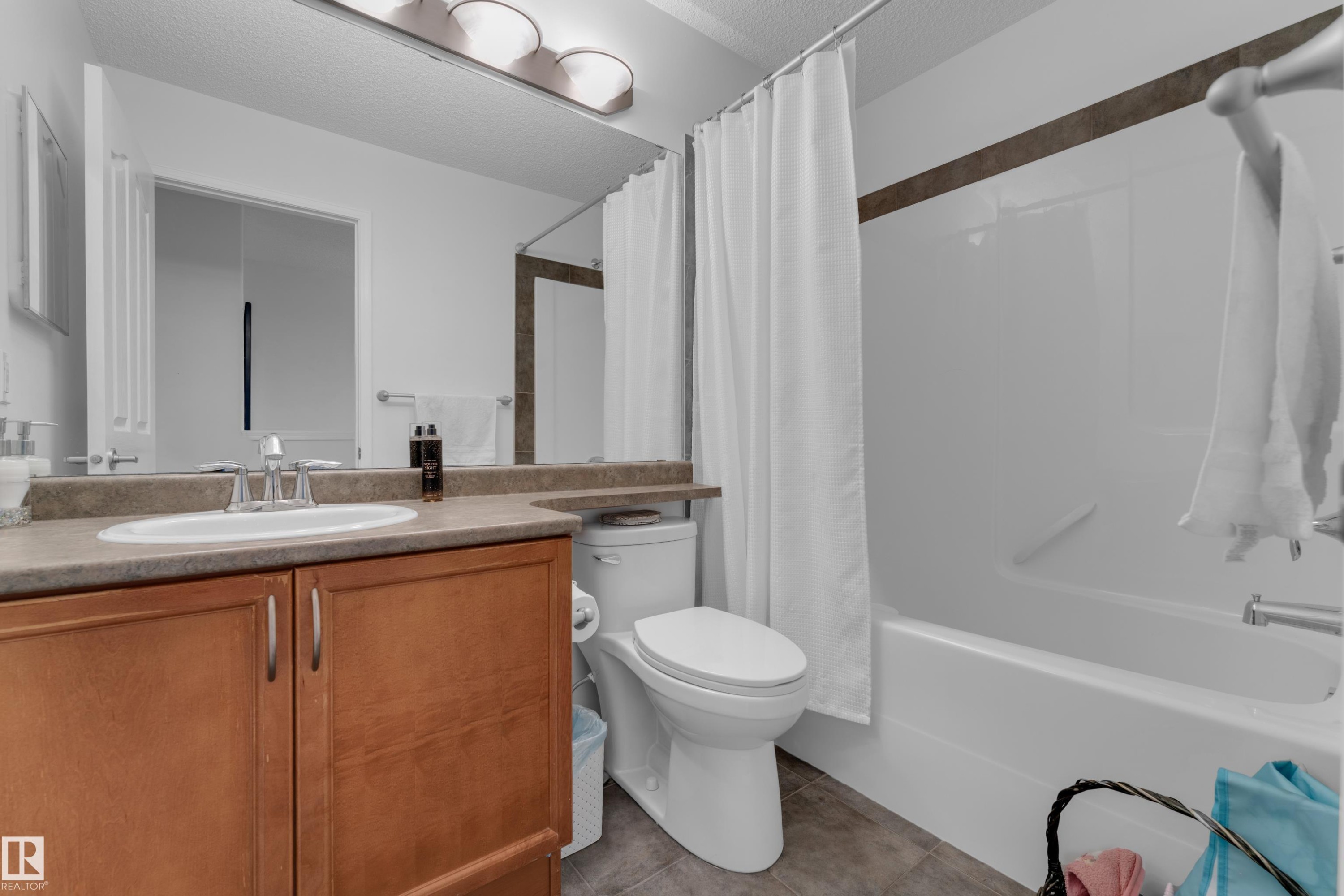 3135 24 Avenue Nw, Edmonton, AB