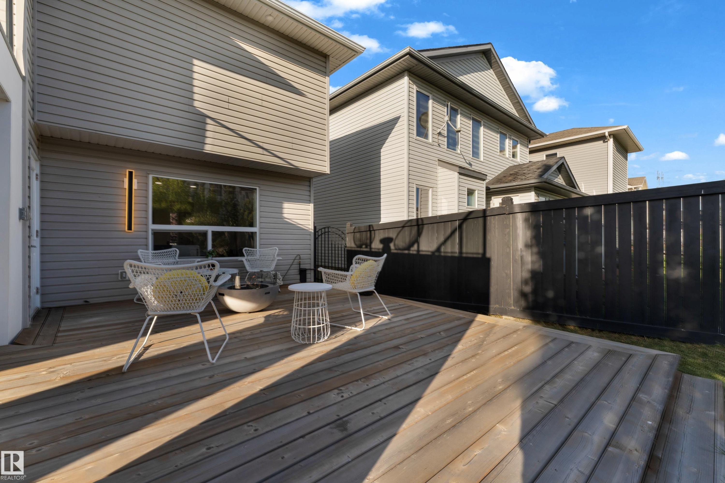 3135 24 Avenue Nw, Edmonton, AB