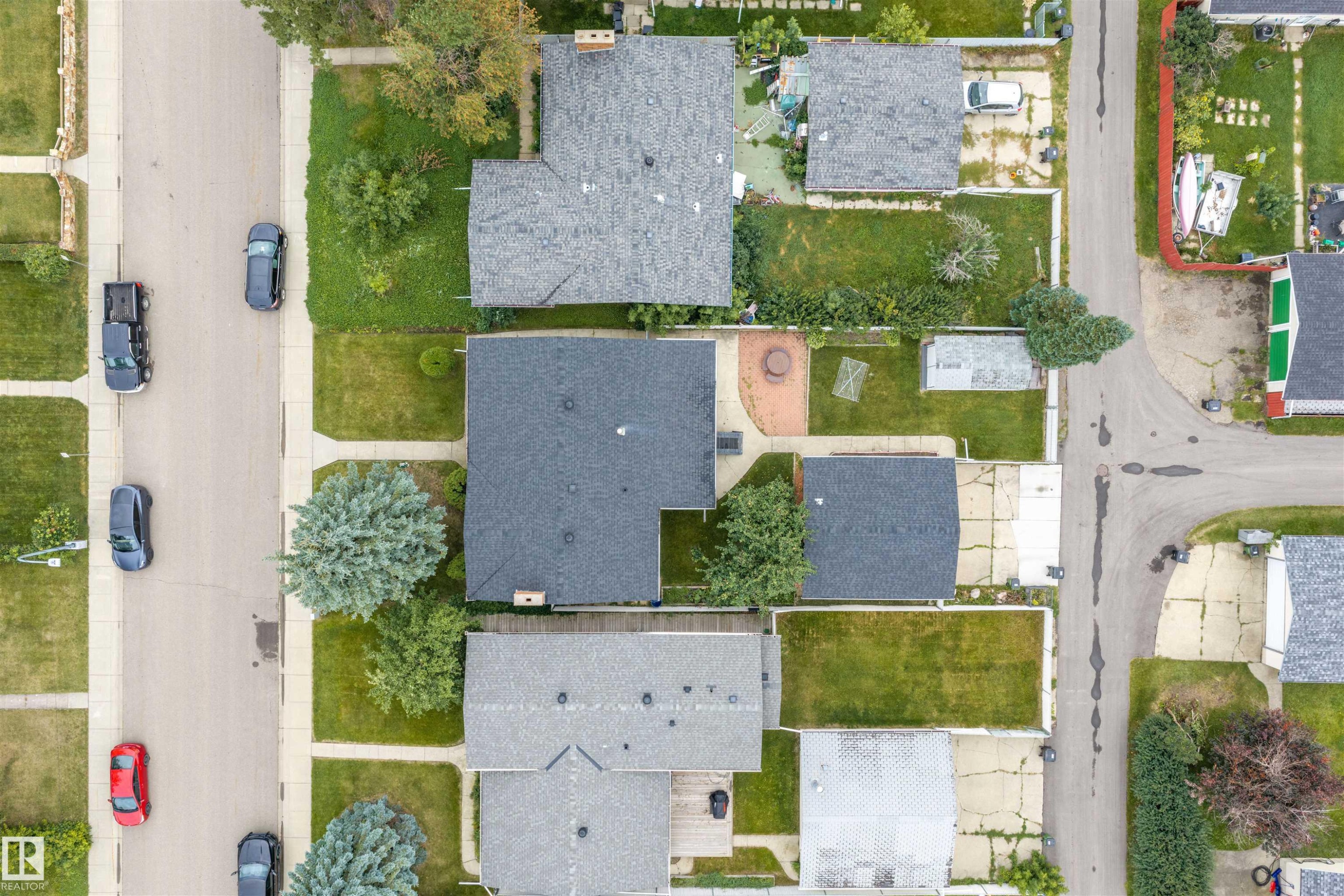 7911 152A Avenue Nw, Edmonton, AB