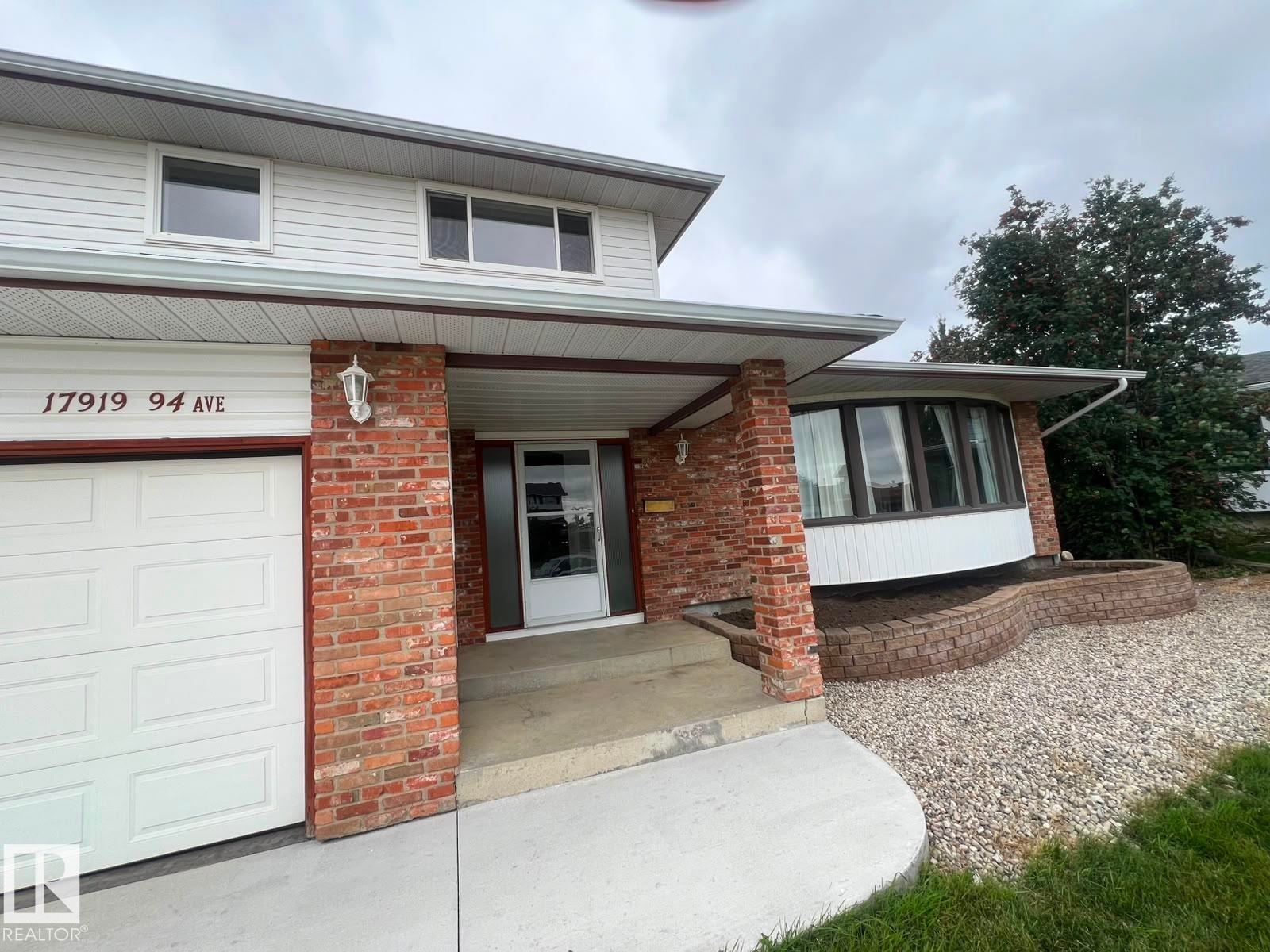 17919 94 Avenue Nw, Edmonton, AB