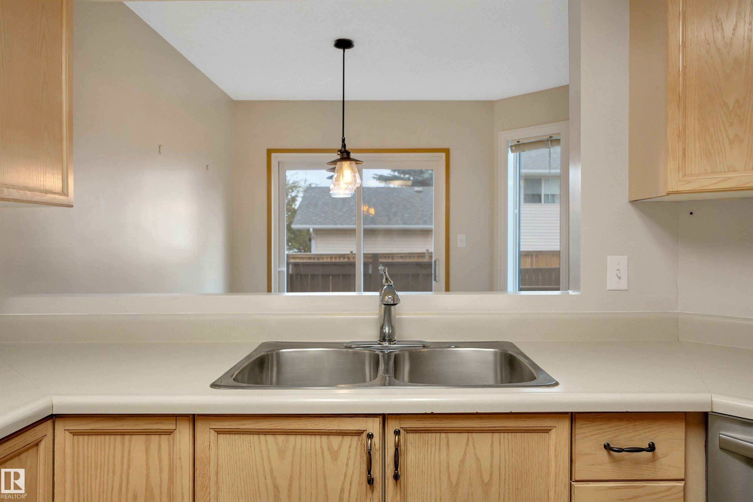7557 188 Street Nw, Edmonton, AB