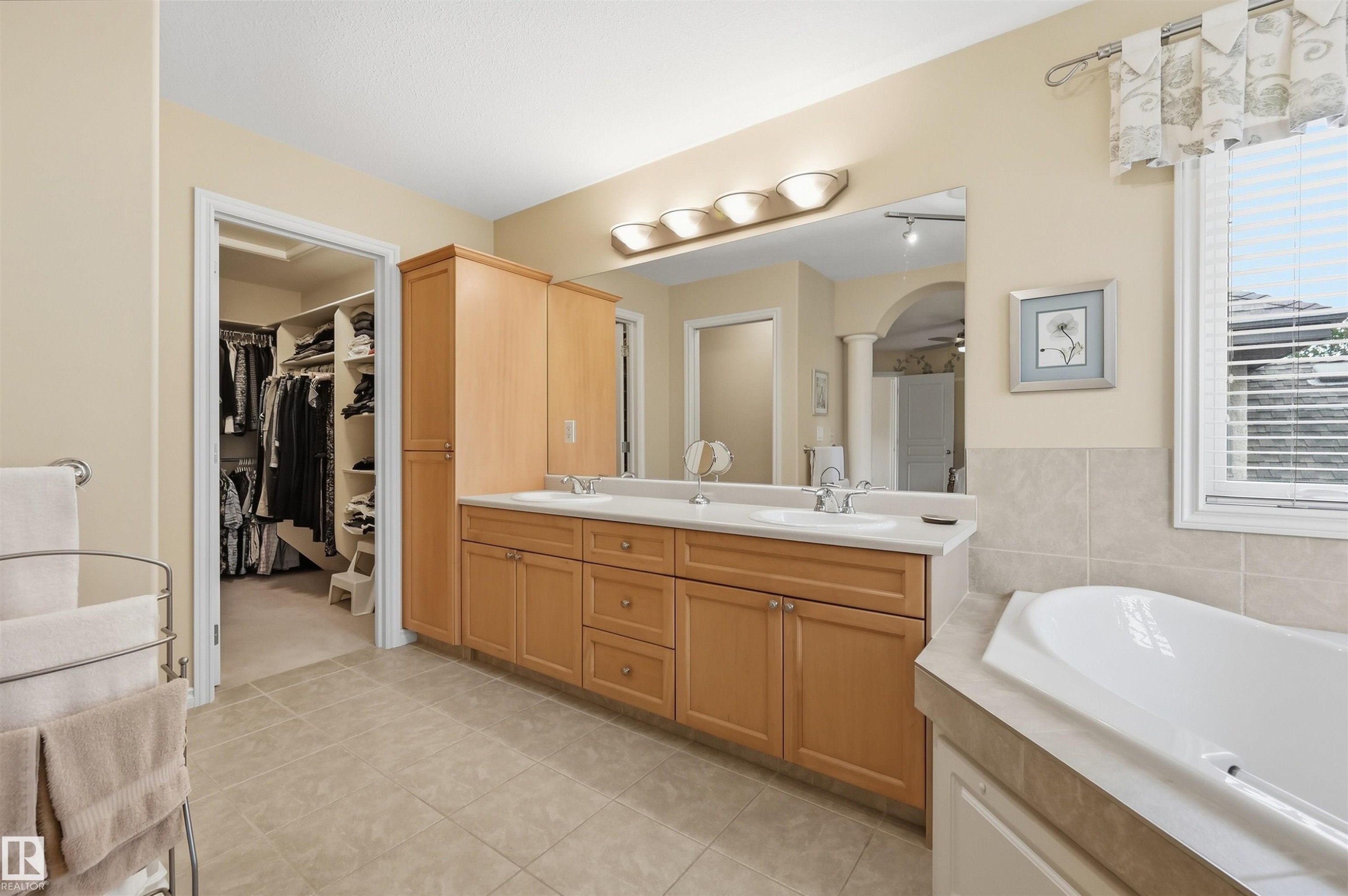 1406 Thorogood Lane Nw, Edmonton, AB