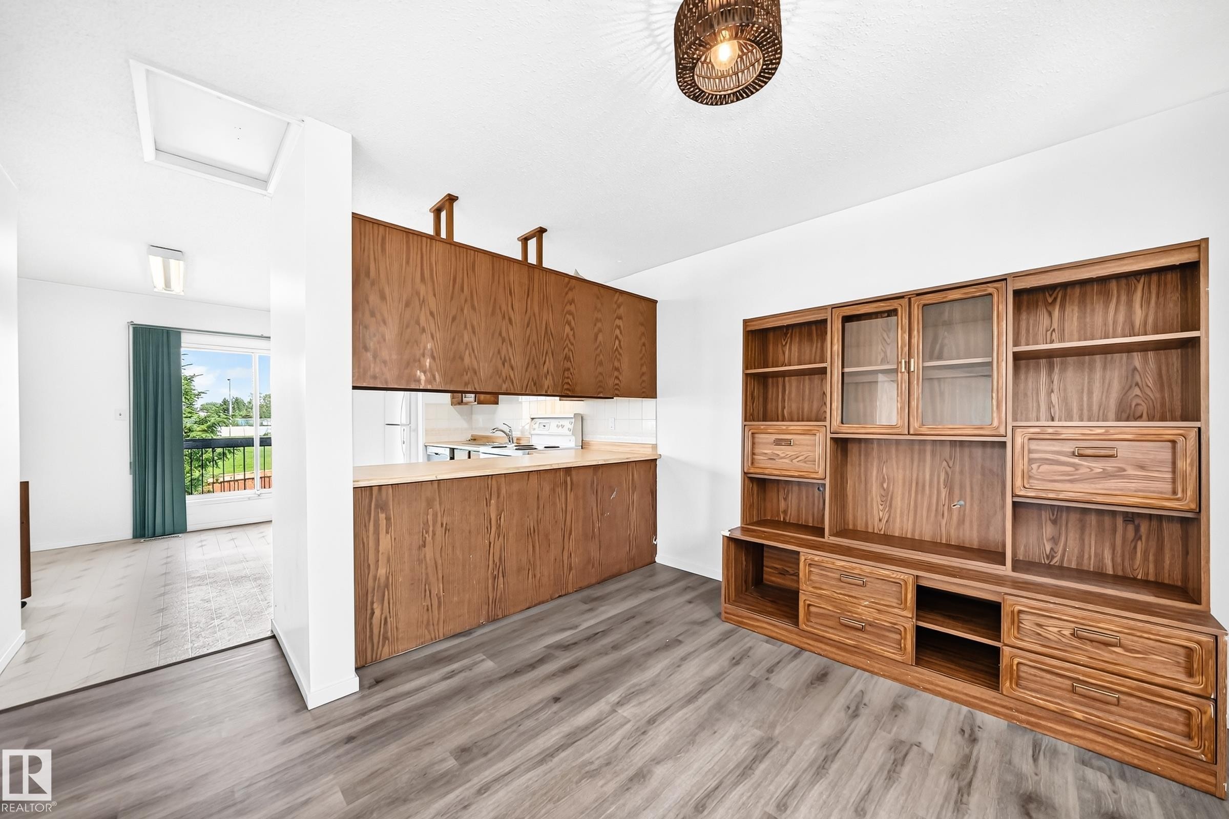 14141 26 Street Nw, Edmonton, AB - Indoor
