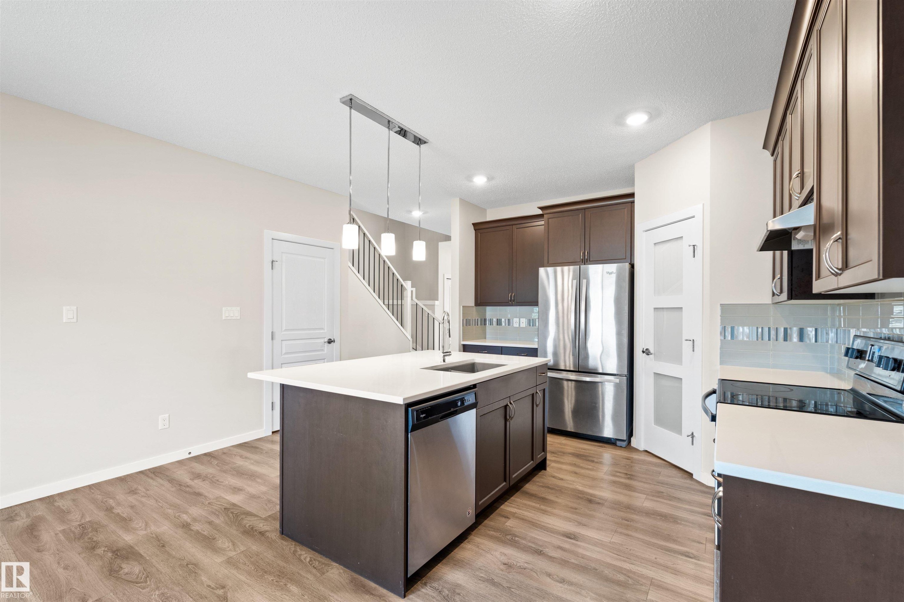 16040 11 Avenue Sw, Edmonton, AB