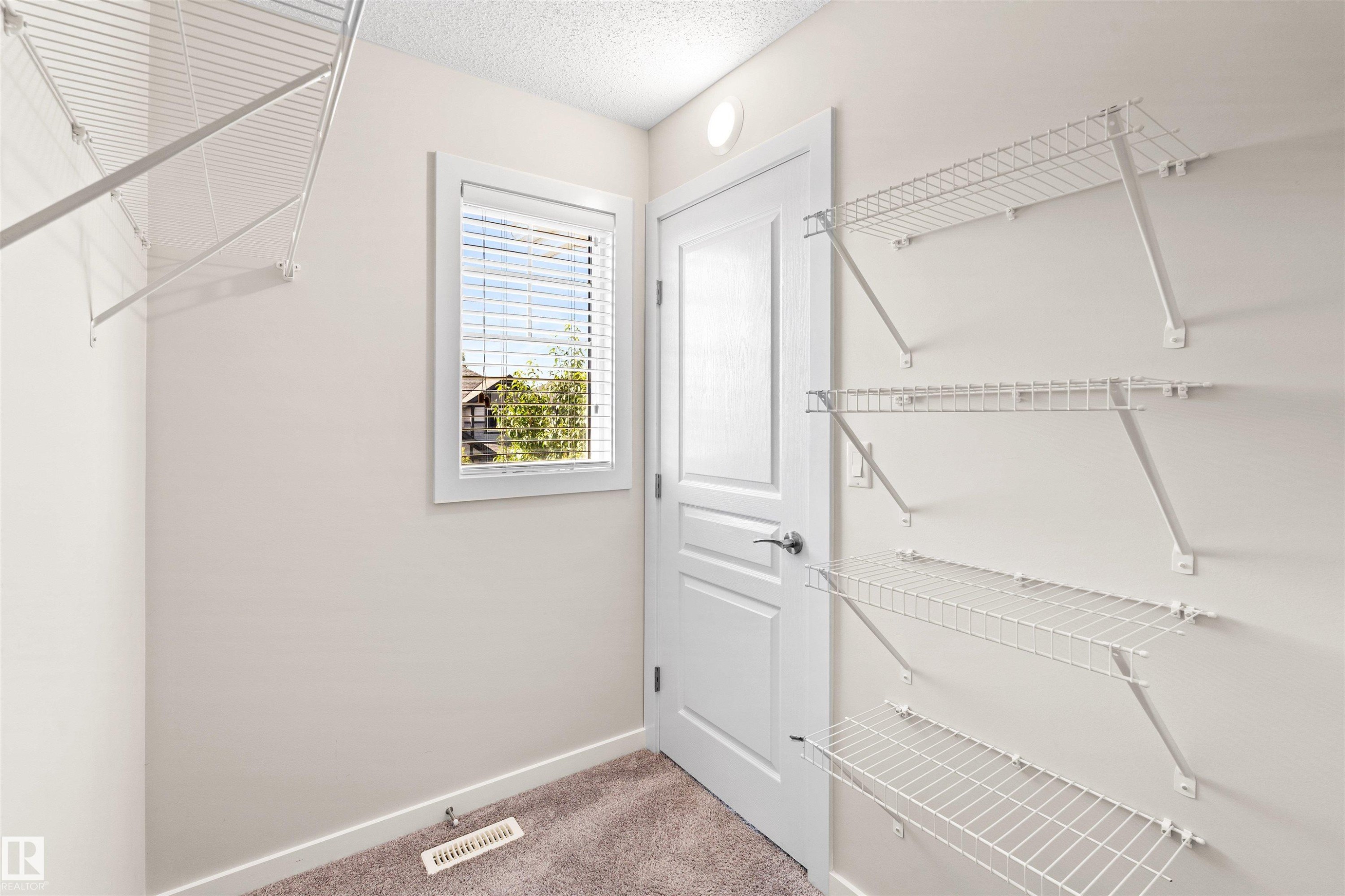 16040 11 Avenue Sw, Edmonton, AB