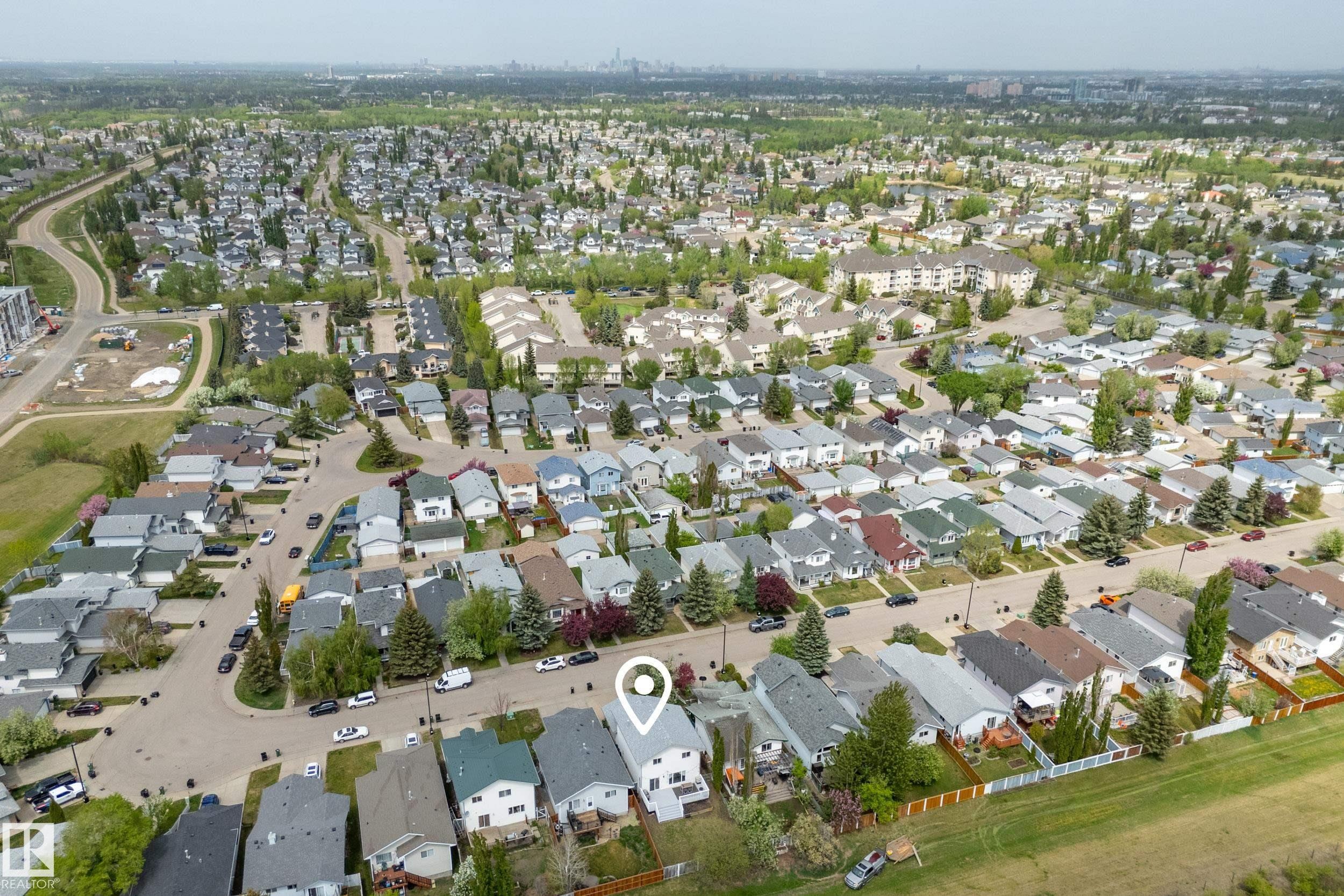 11827 8 Avenue Nw, Edmonton, AB