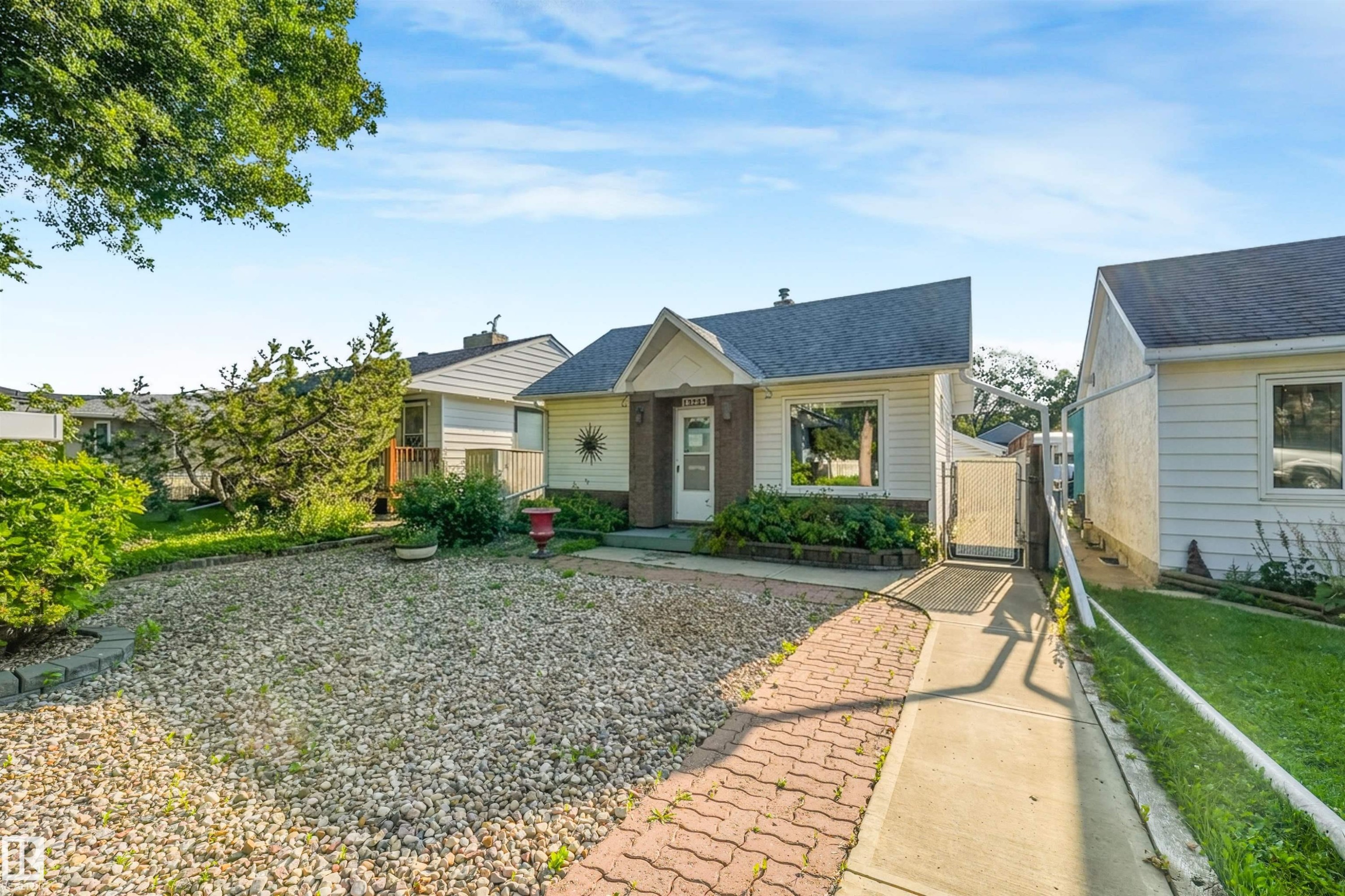 12209 94 Street Nw, Edmonton, AB
