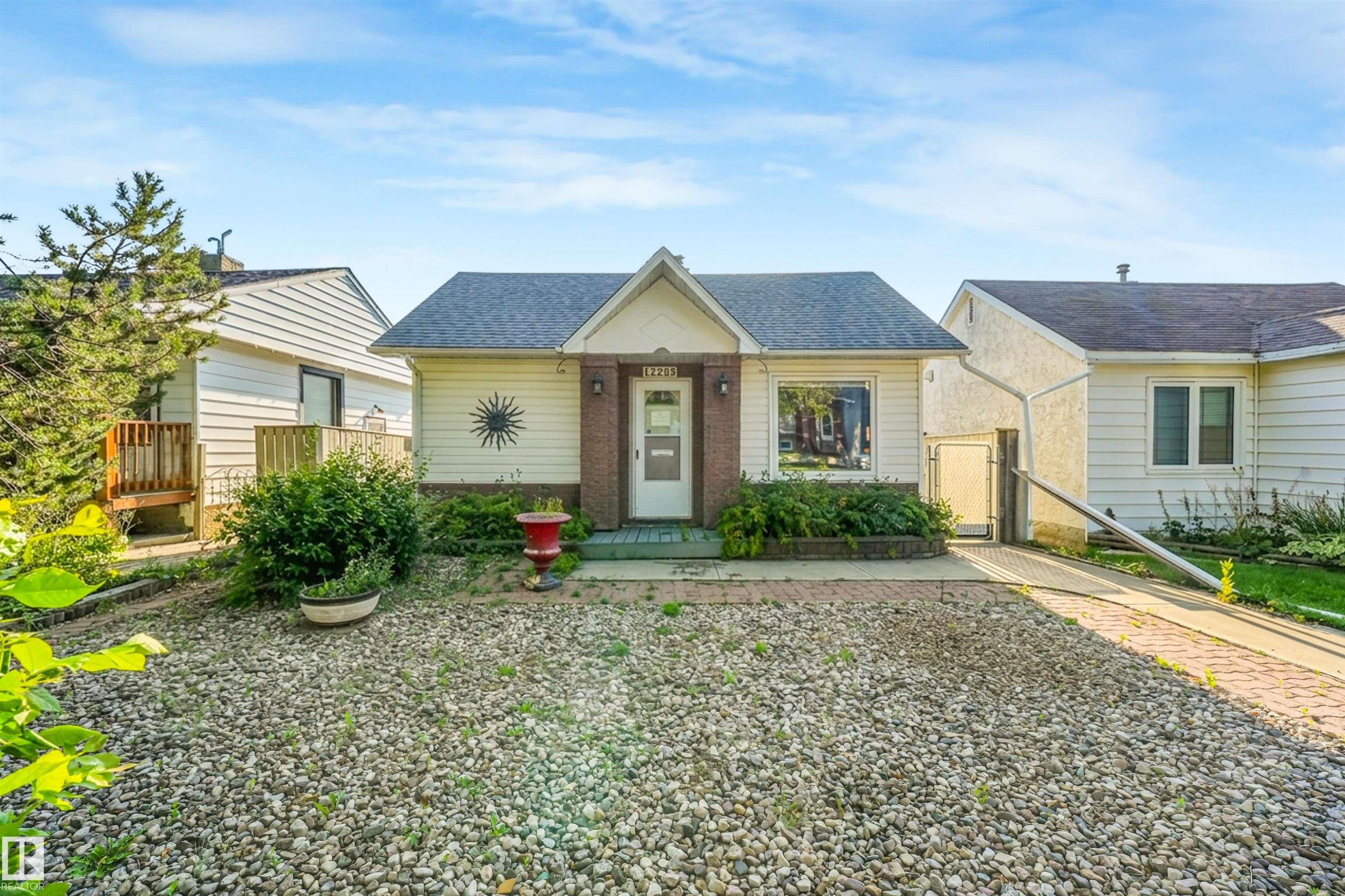 12209 94 Street Nw, Edmonton, AB