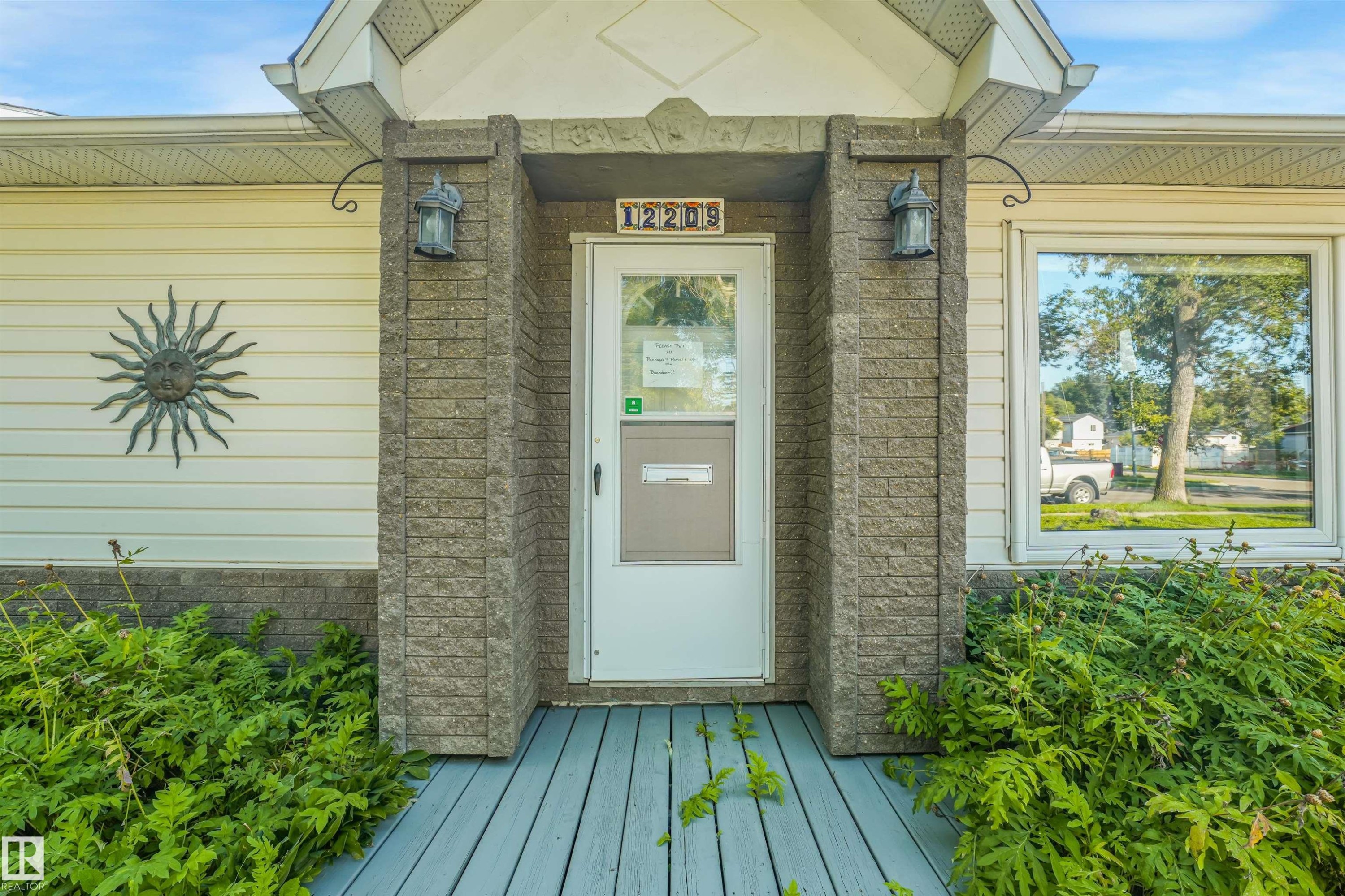 12209 94 Street Nw, Edmonton, AB