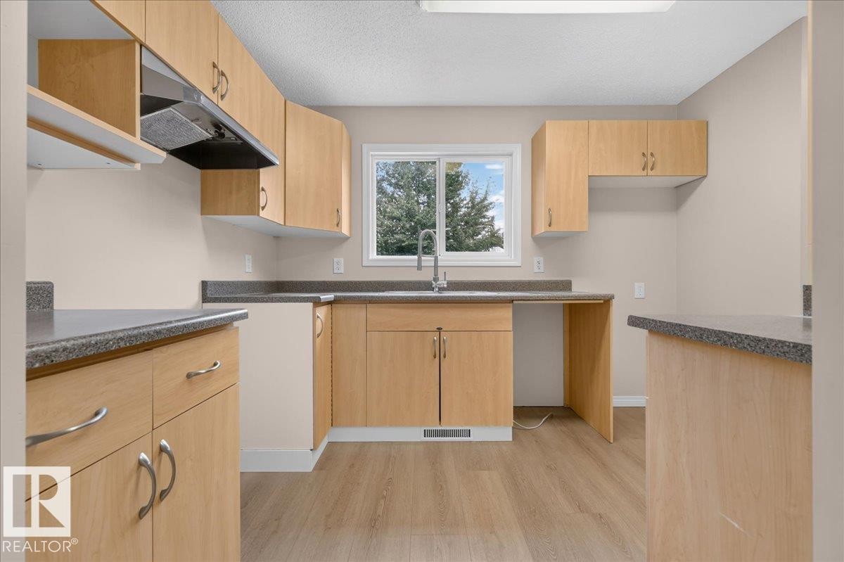 11413 96 Street Nw, Edmonton, AB
