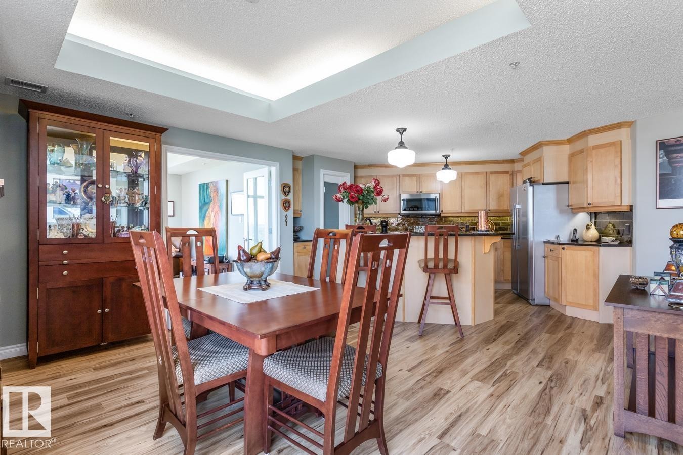 #1103 9020 Jasper Av Nw, Edmonton, AB - Indoor Photo Showing Dining Room
