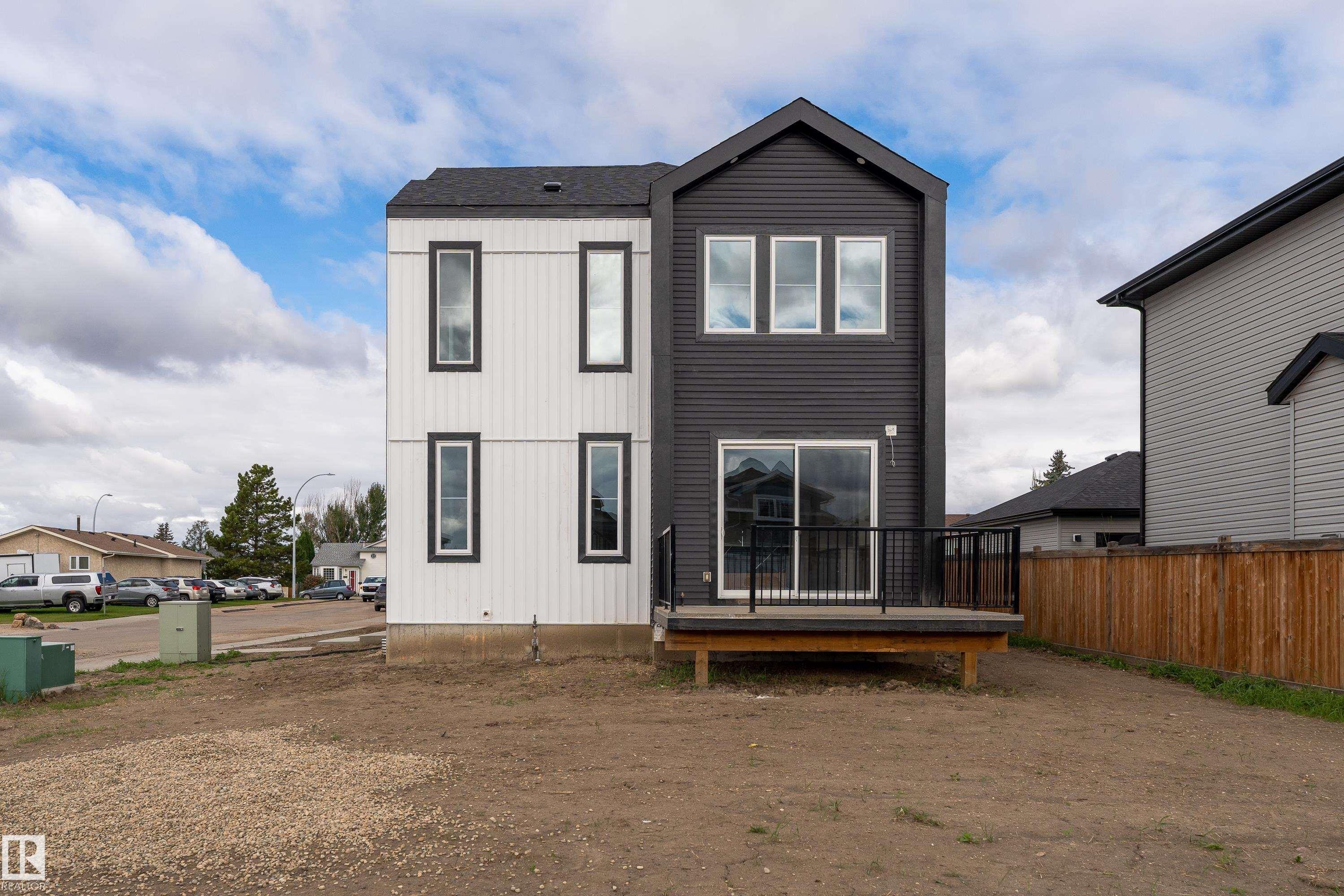 84 Maple Crescent, Gibbons, AB