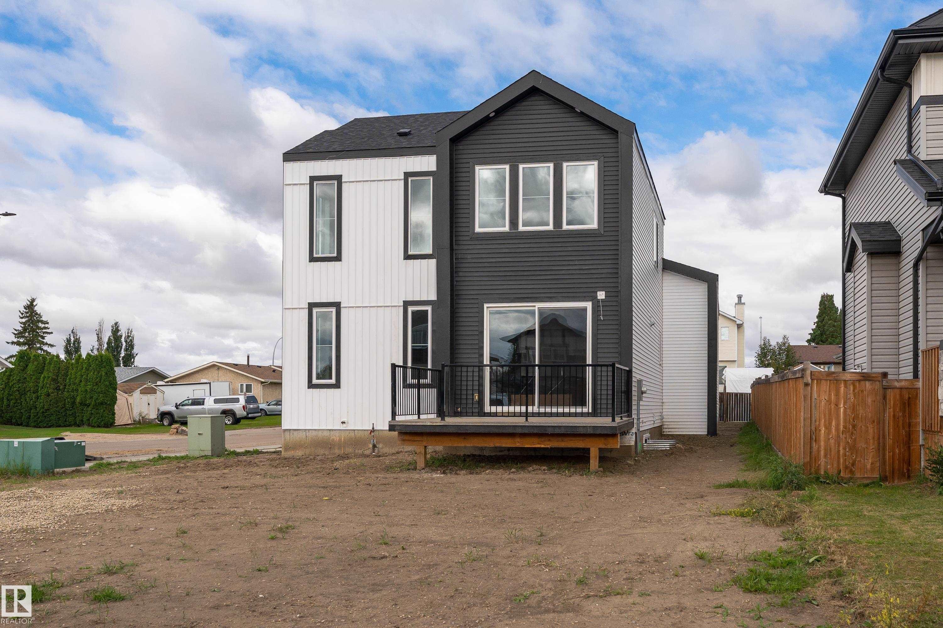 84 Maple Crescent, Gibbons, AB
