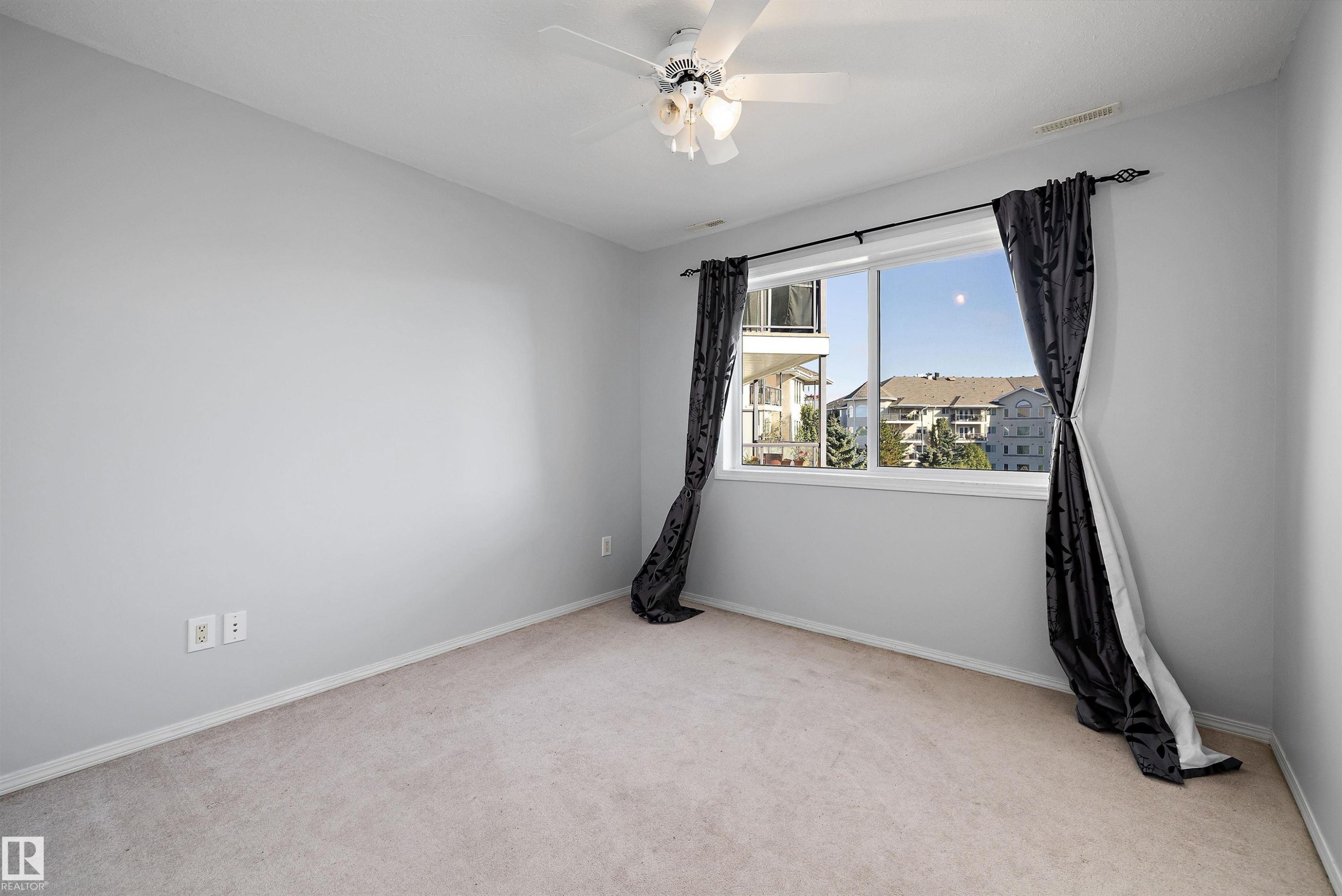#401 237 Youville Dr E Nw, Edmonton, AB