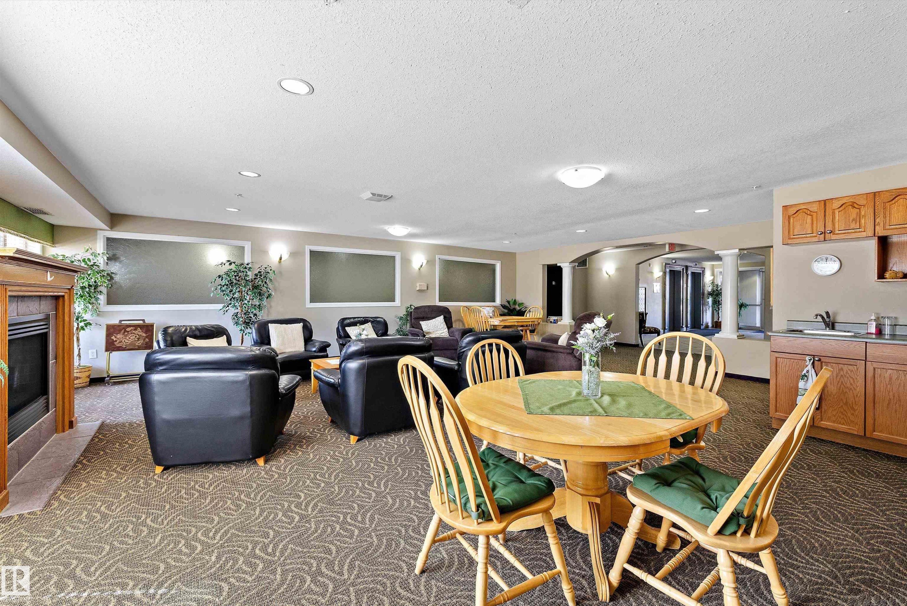 #401 237 Youville Dr E Nw, Edmonton, AB