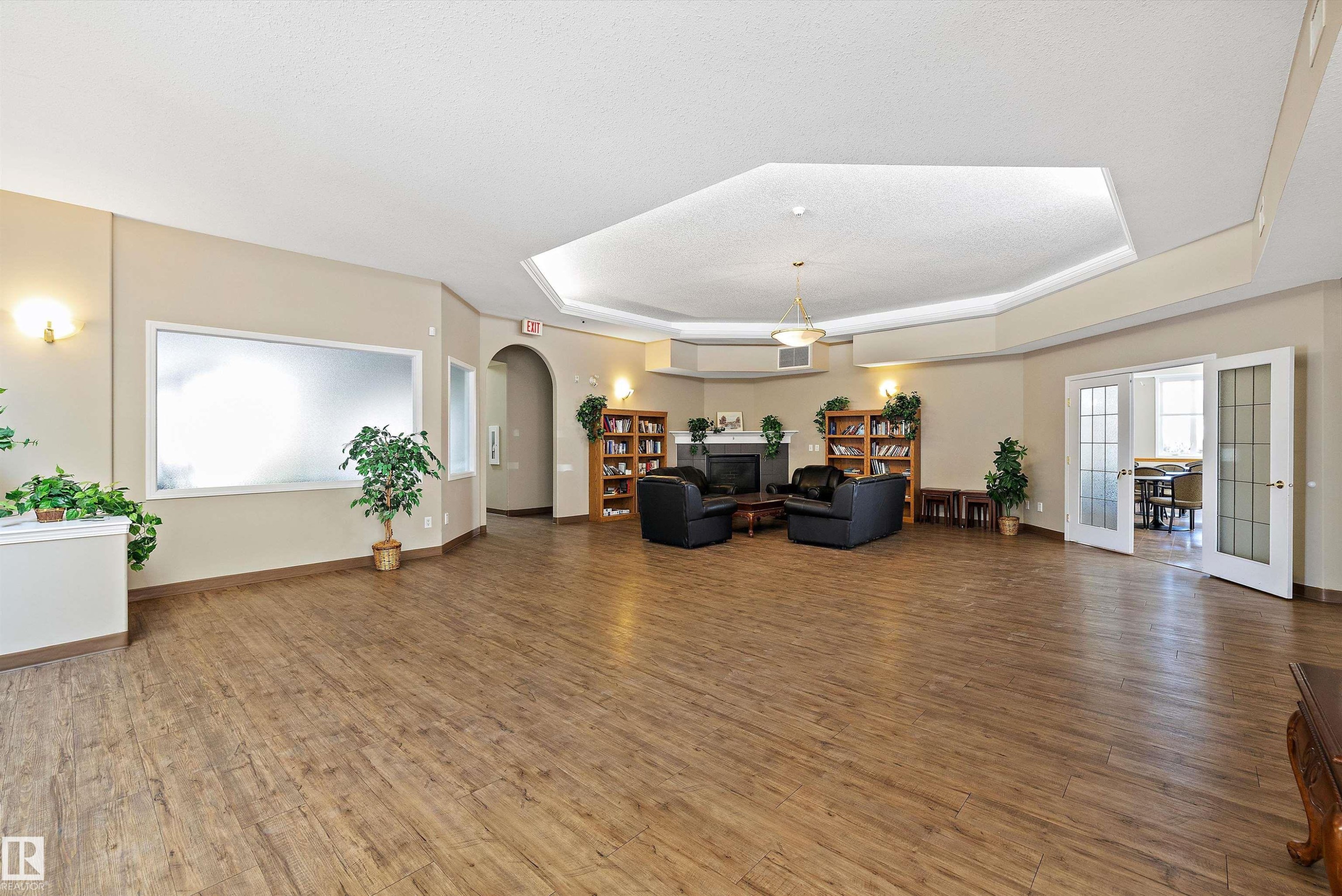 #401 237 Youville Dr E Nw, Edmonton, AB