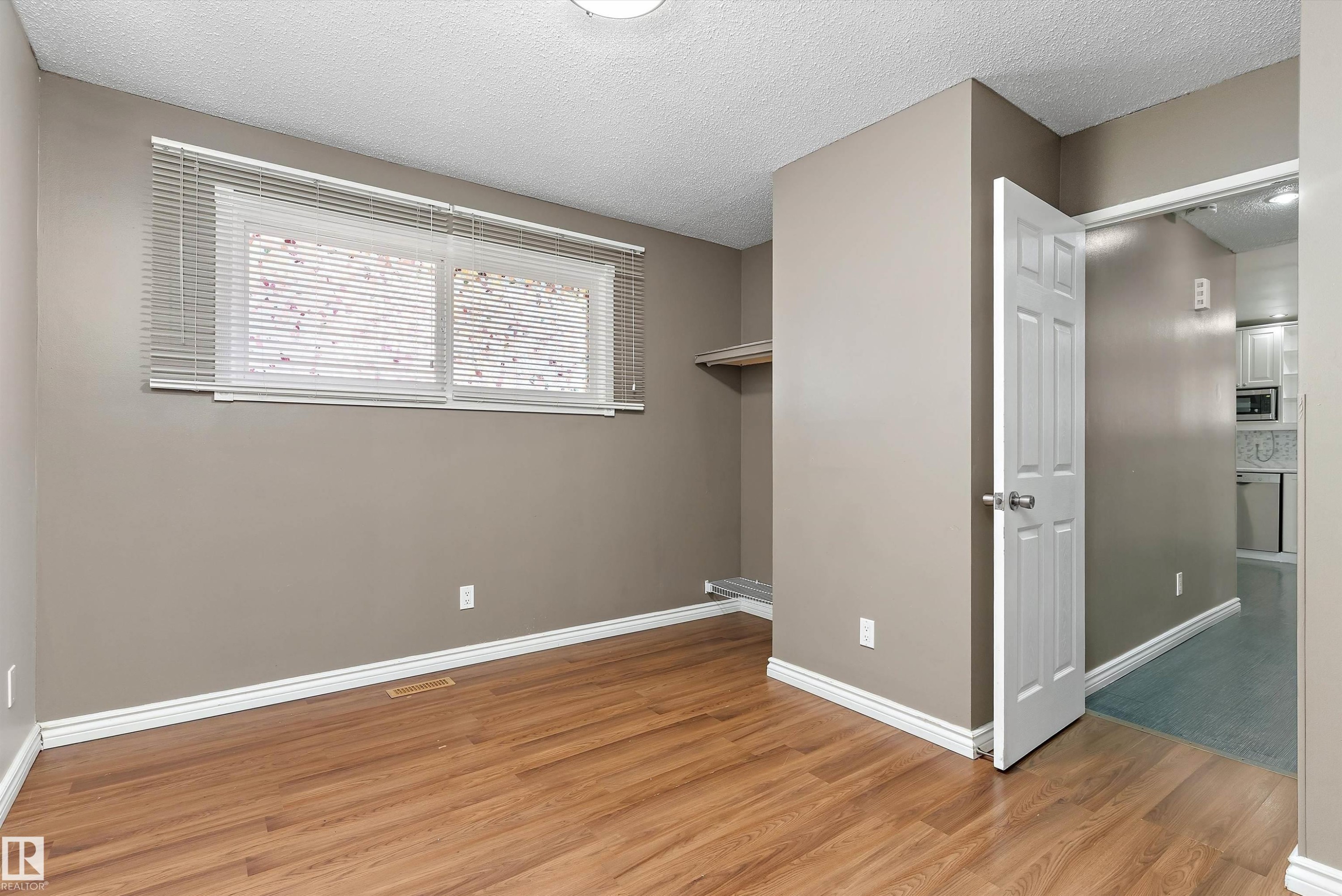 500 Willow Court Nw, Edmonton, AB