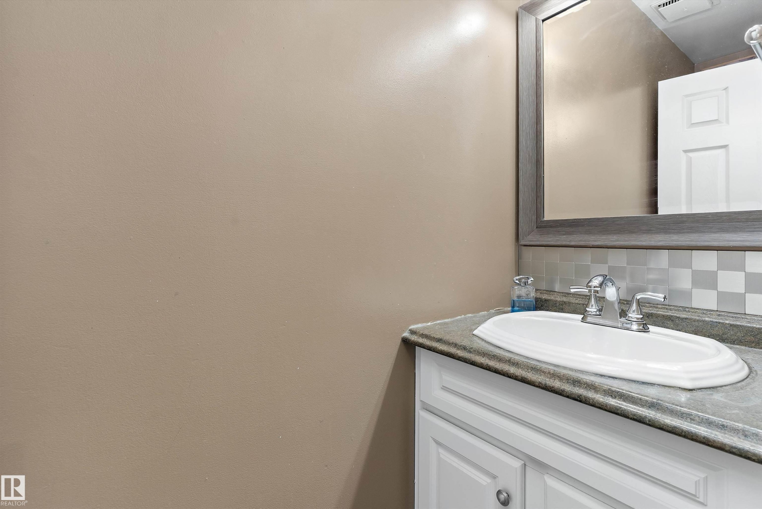 500 Willow Court Nw, Edmonton, AB