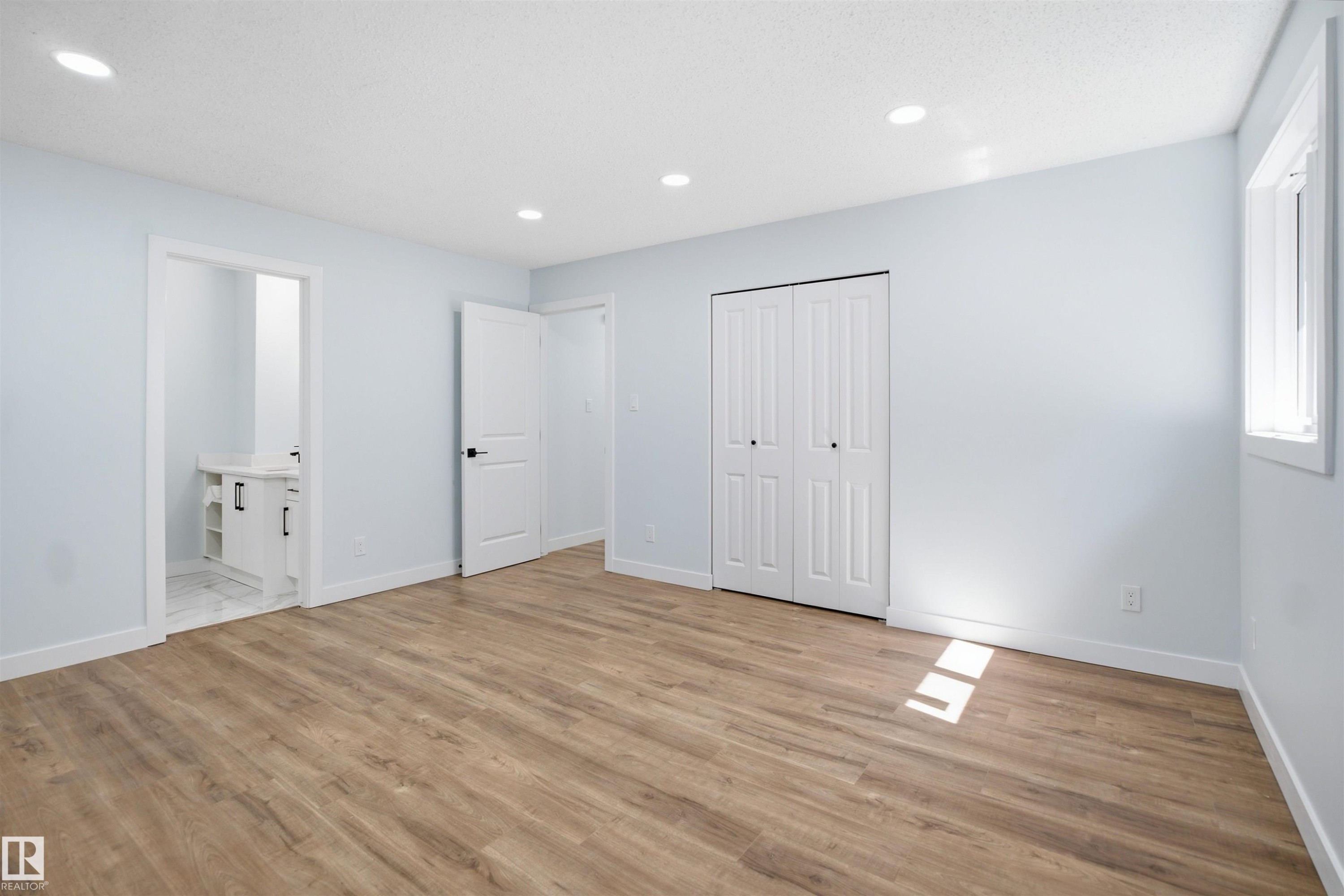 1720 49A Street Nw, Edmonton, AB