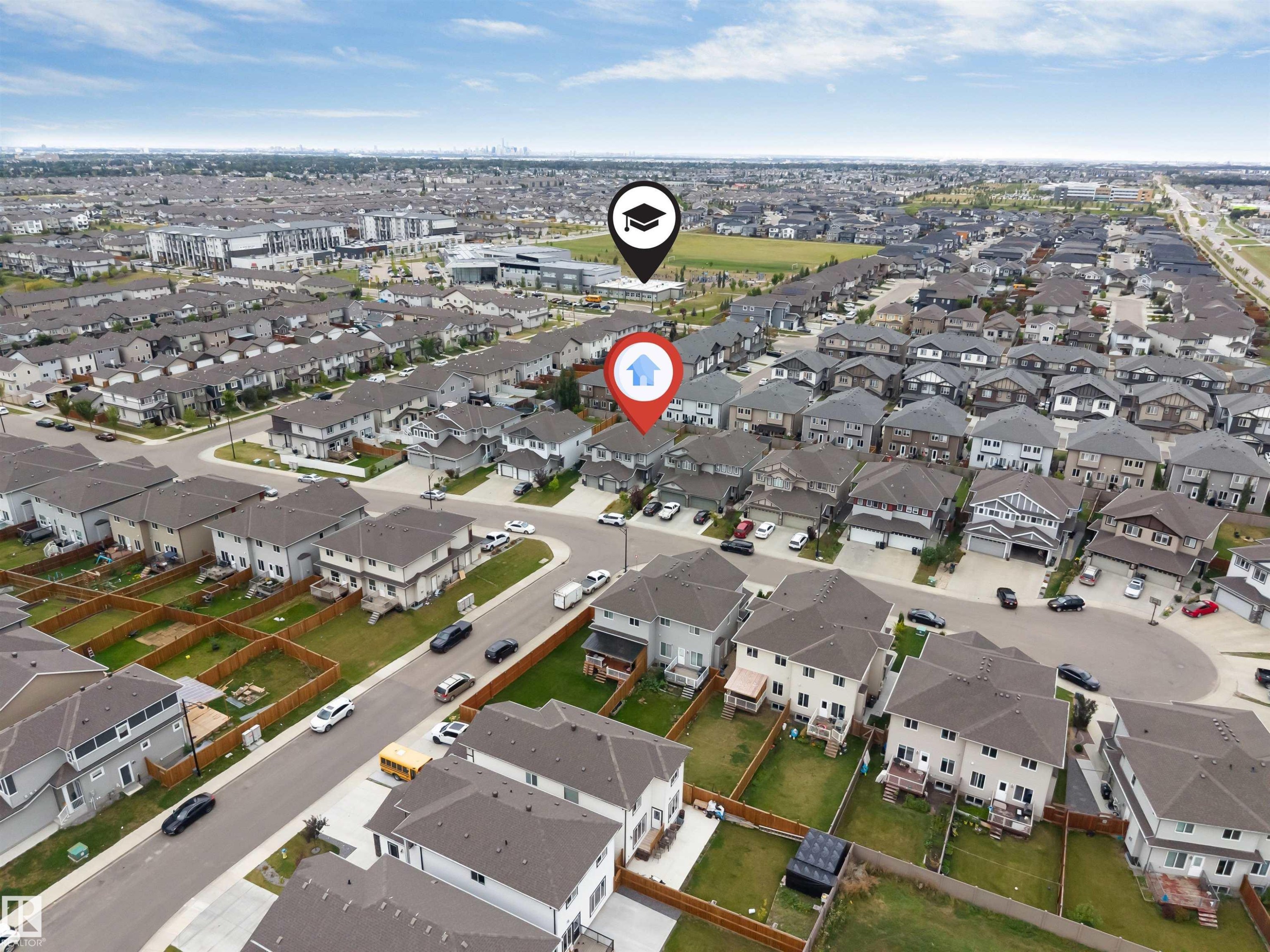 Established suburban neighborhood featuring detached homes with private fenced yards - 2004 15 Avenue Nw, Edmonton, AB