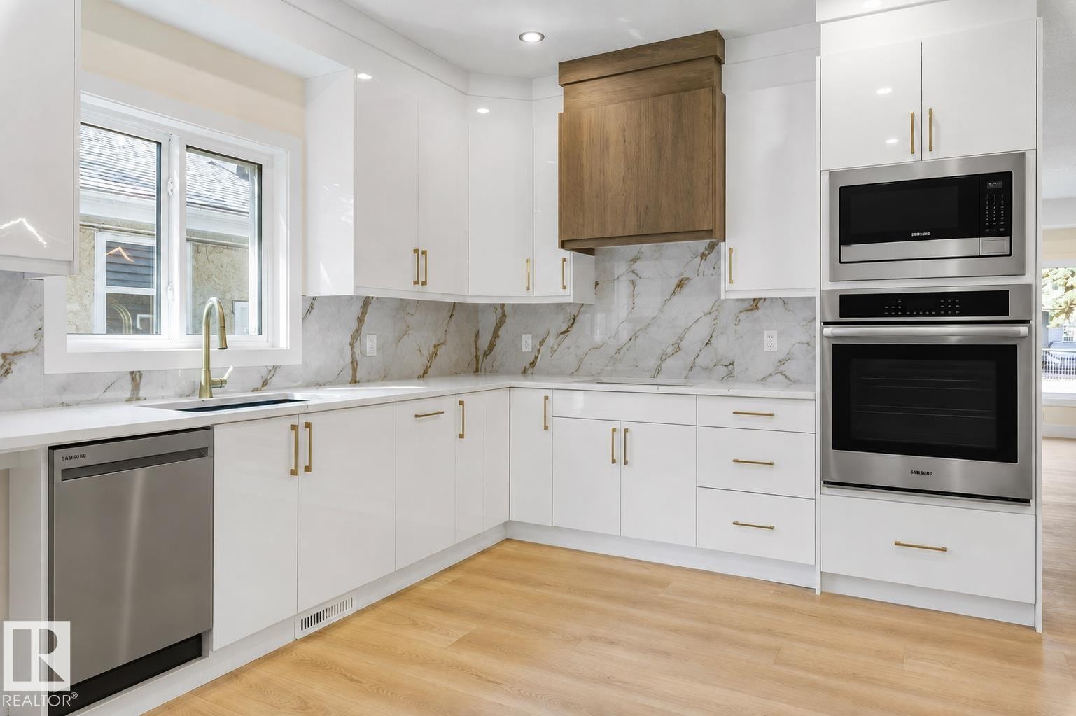 Kitchen Appliances for both Kitchens are included; This is a rendering; Exact models available upon request; - 10323 79 Street Nw, Edmonton, AB