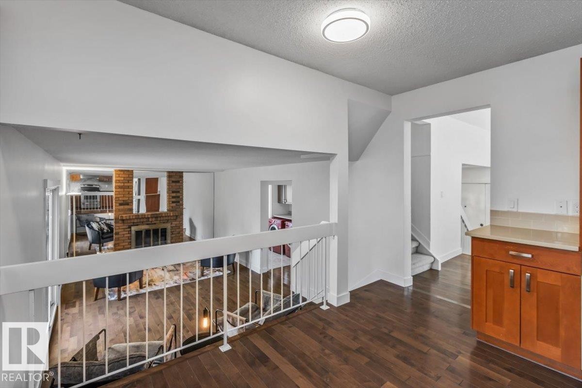 11728 33A Avenue Nw, Edmonton, AB