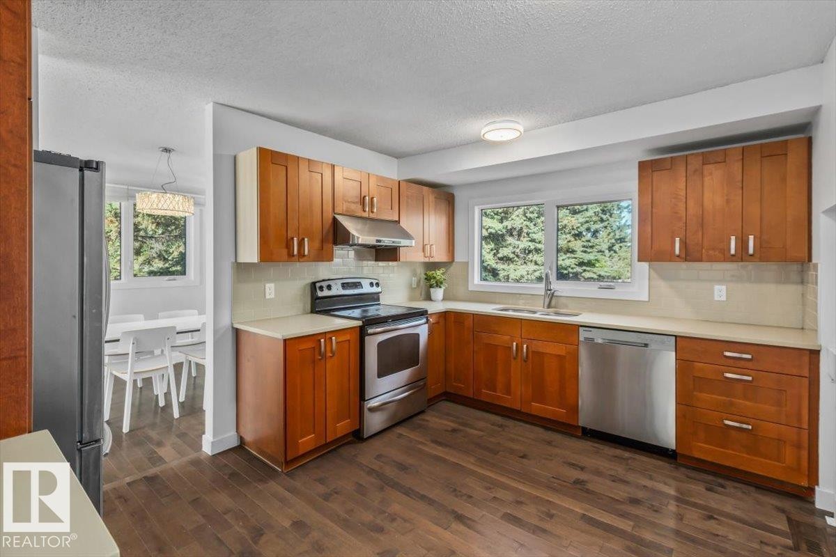 11728 33A Avenue Nw, Edmonton, AB
