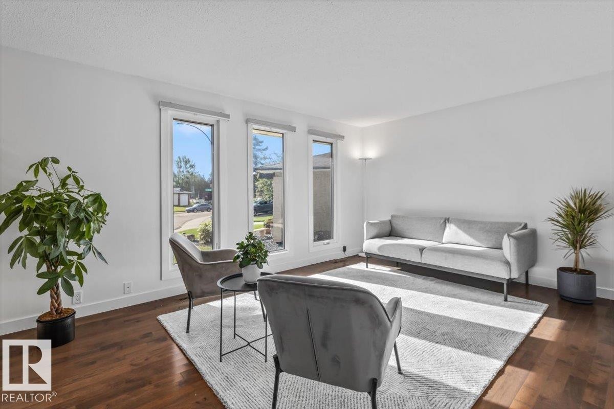 11728 33A Avenue Nw, Edmonton, AB