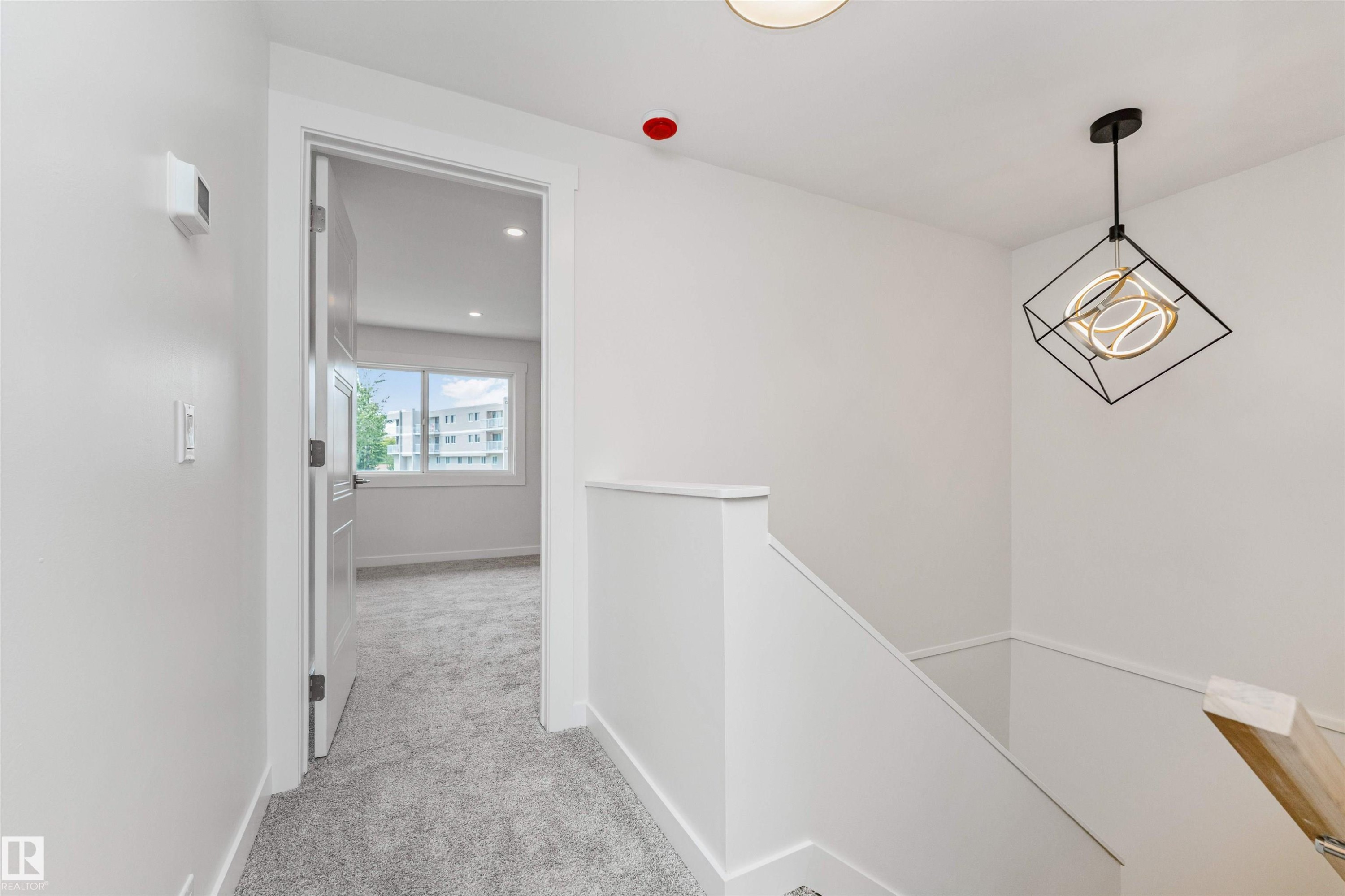 155 Woodborough Way Nw, Edmonton, AB