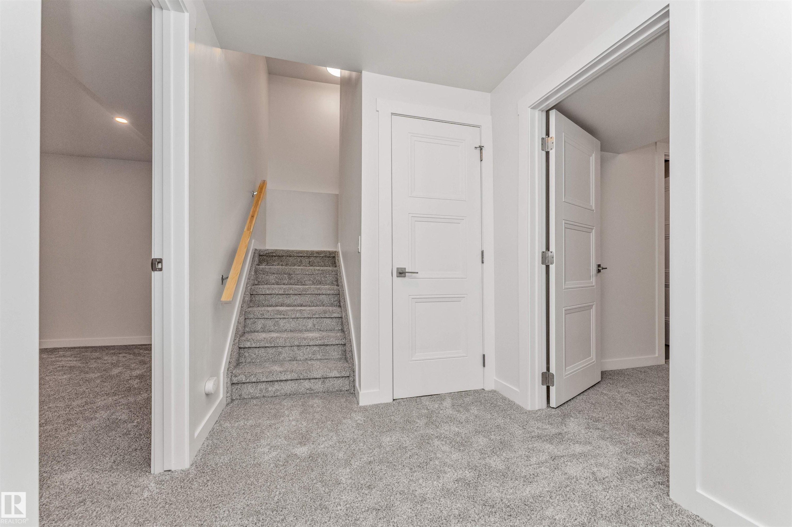 155 Woodborough Way Nw, Edmonton, AB