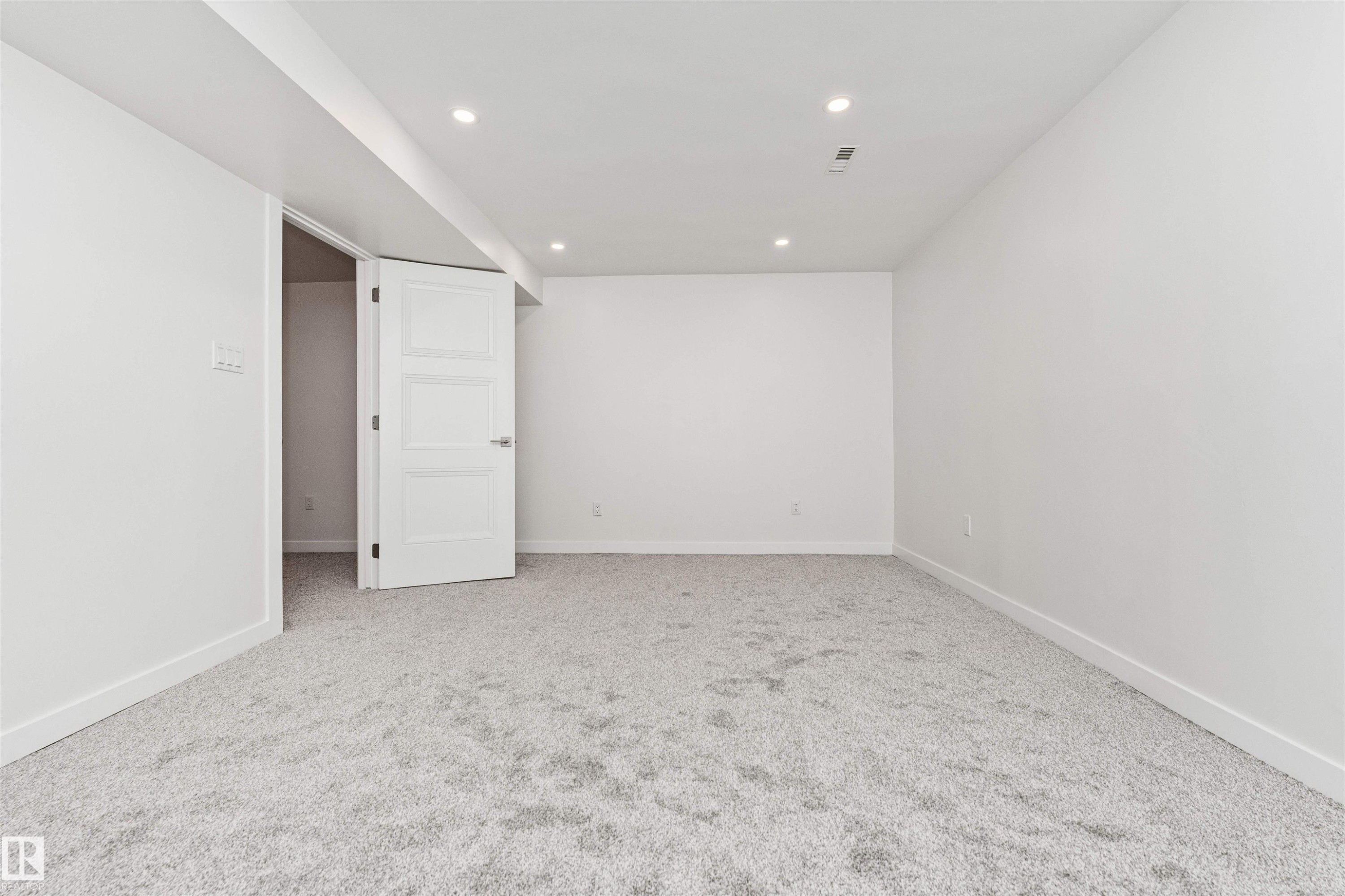 155 Woodborough Way Nw, Edmonton, AB