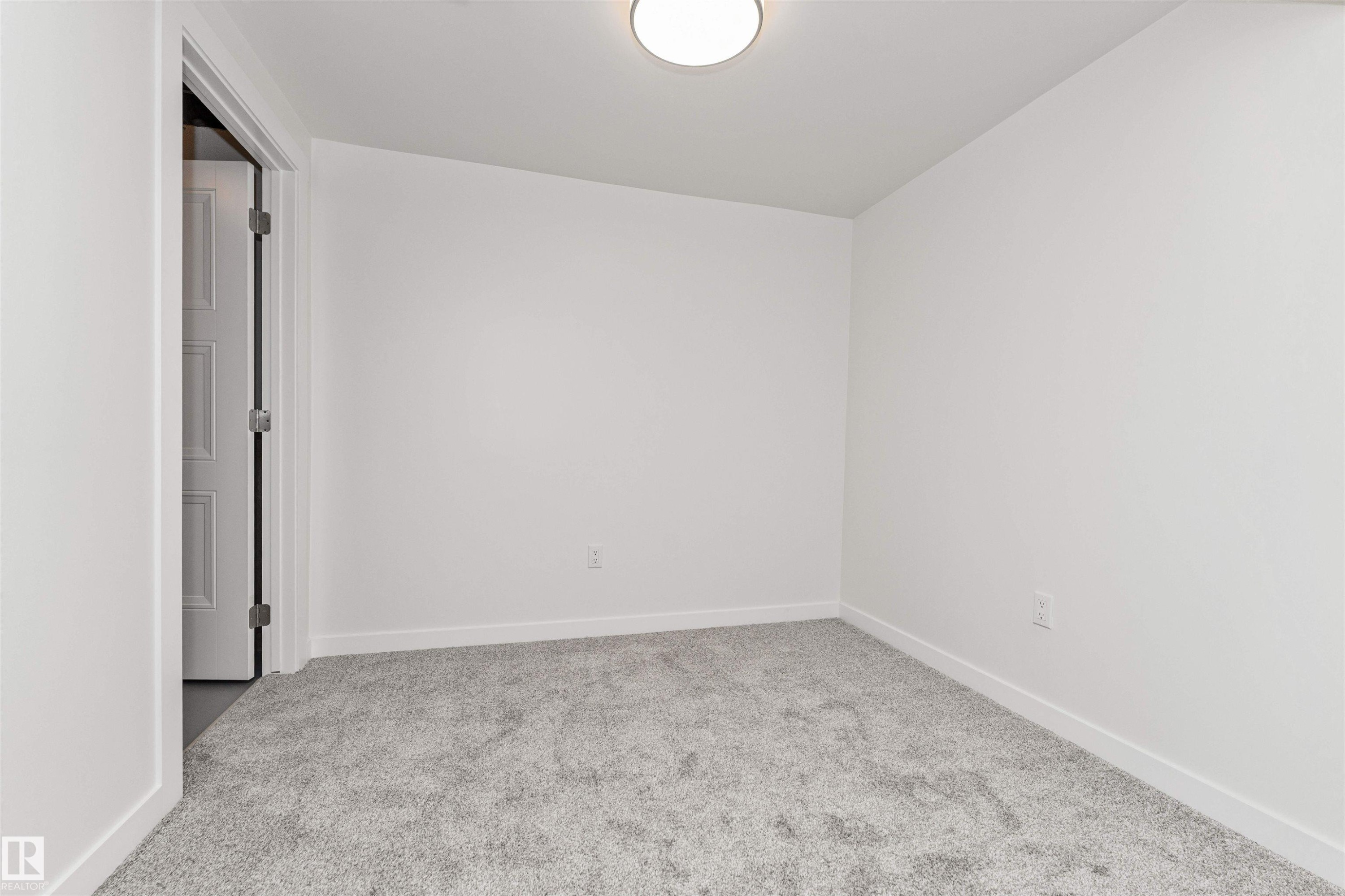 155 Woodborough Way Nw, Edmonton, AB