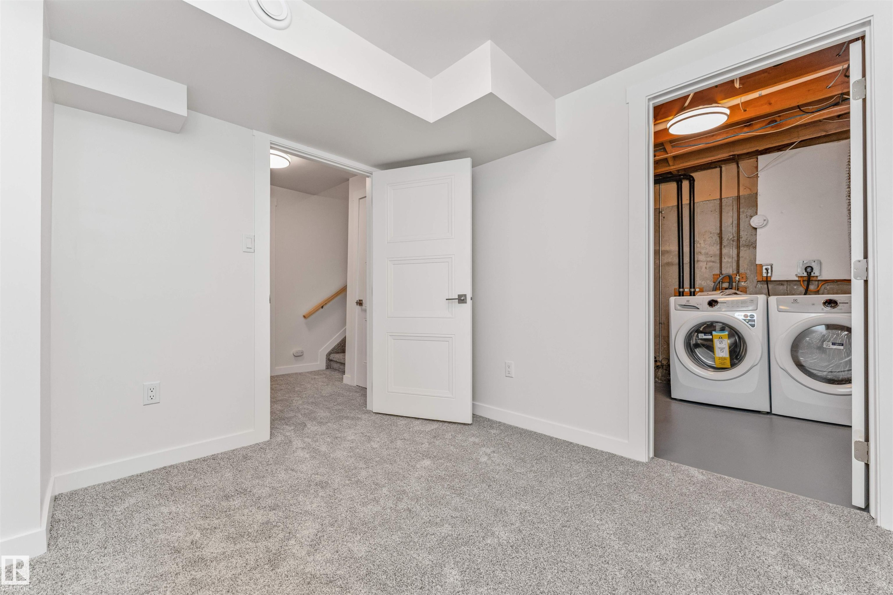 155 Woodborough Way Nw, Edmonton, AB