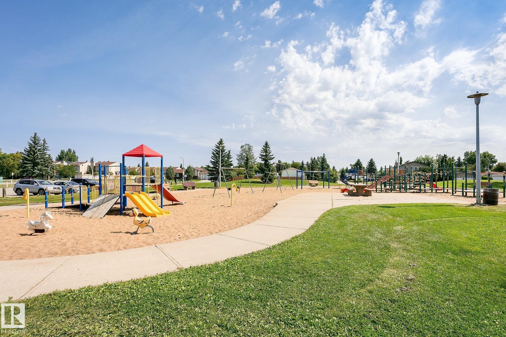 155 Woodborough Way Nw, Edmonton, AB