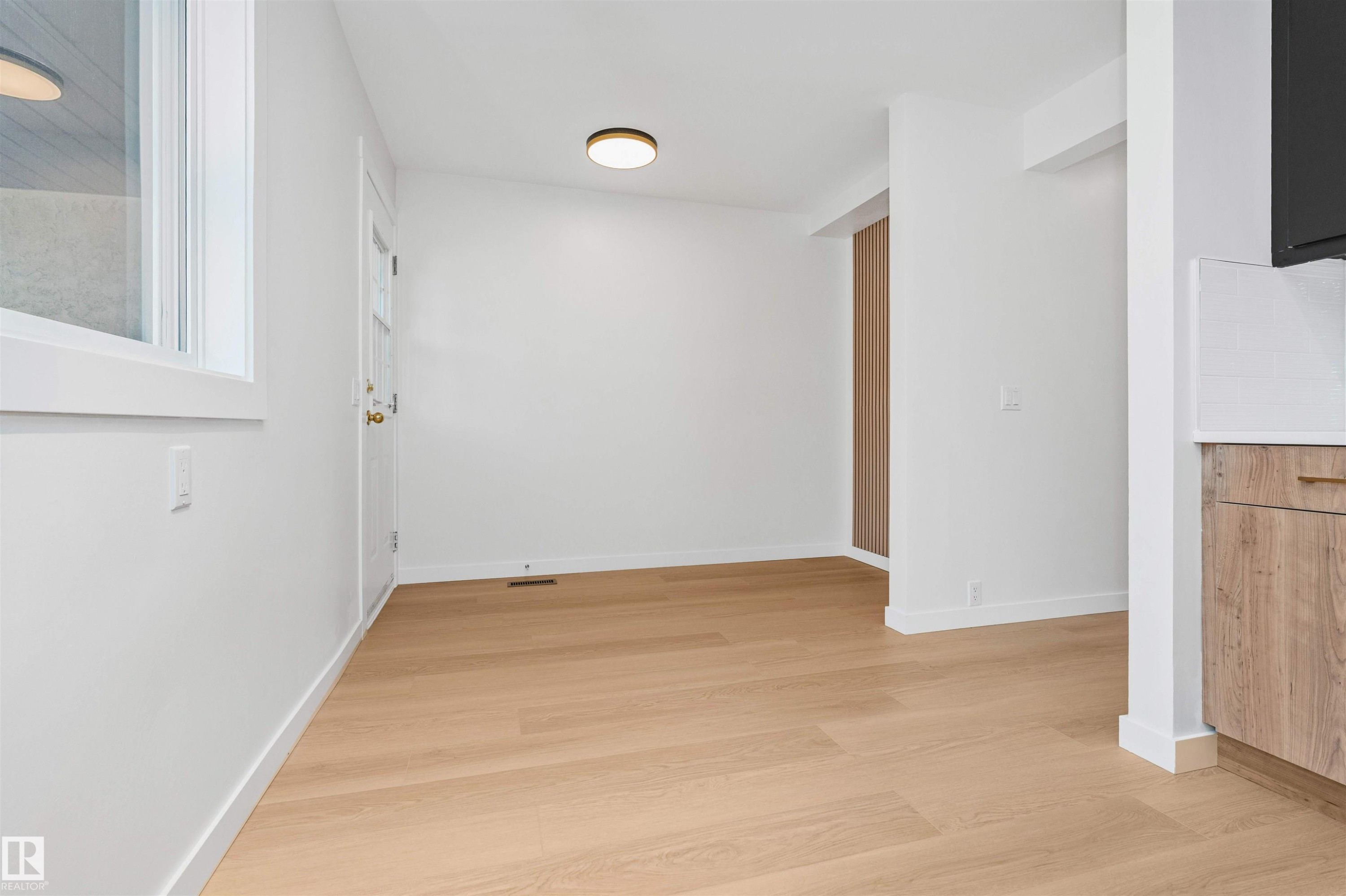 155 Woodborough Way Nw, Edmonton, AB