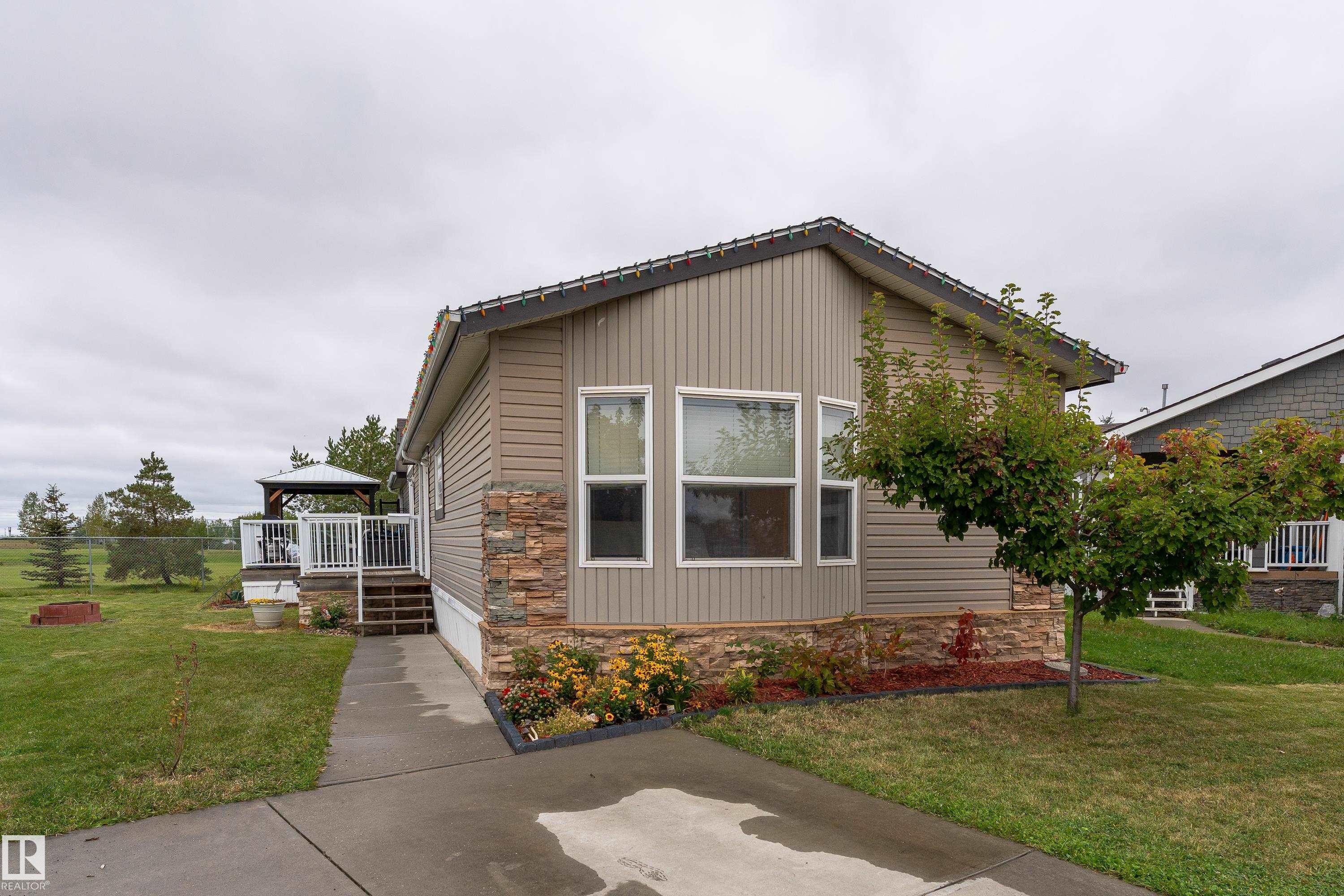 422 Oak Wood Crescent Northwest, Edmonton, AB