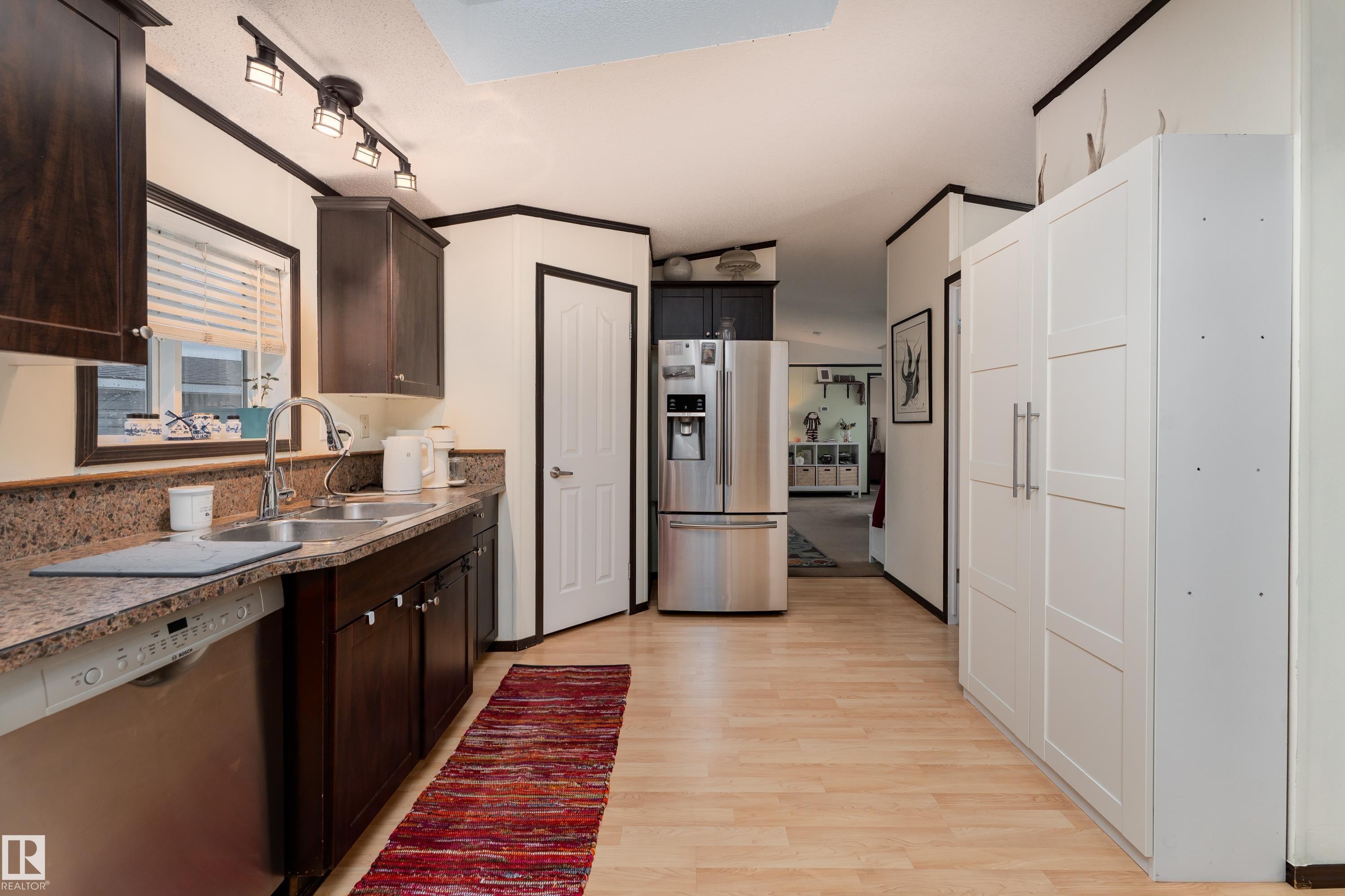 422 Oak Wood Crescent Northwest, Edmonton, AB