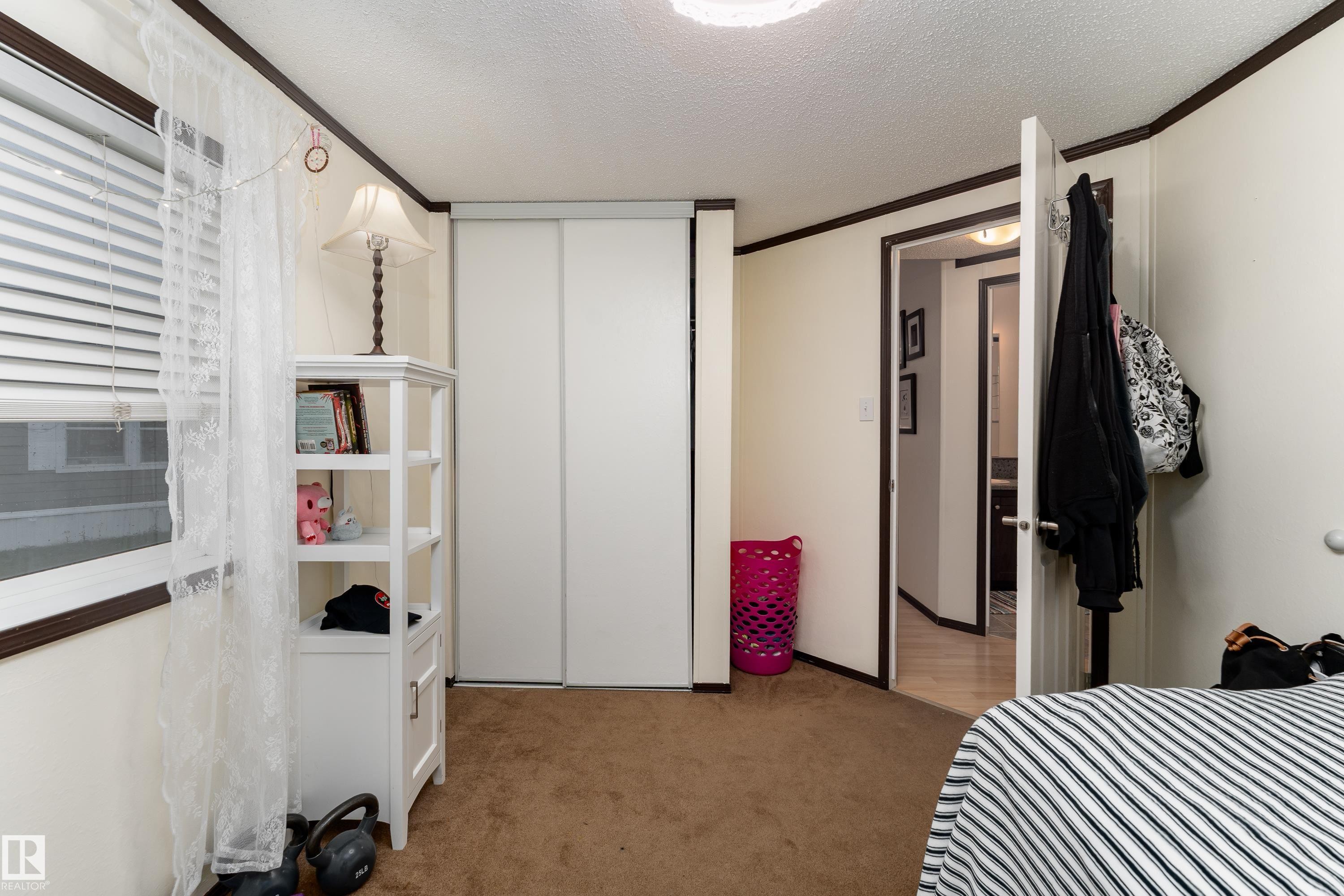 422 Oak Wood Crescent Northwest, Edmonton, AB