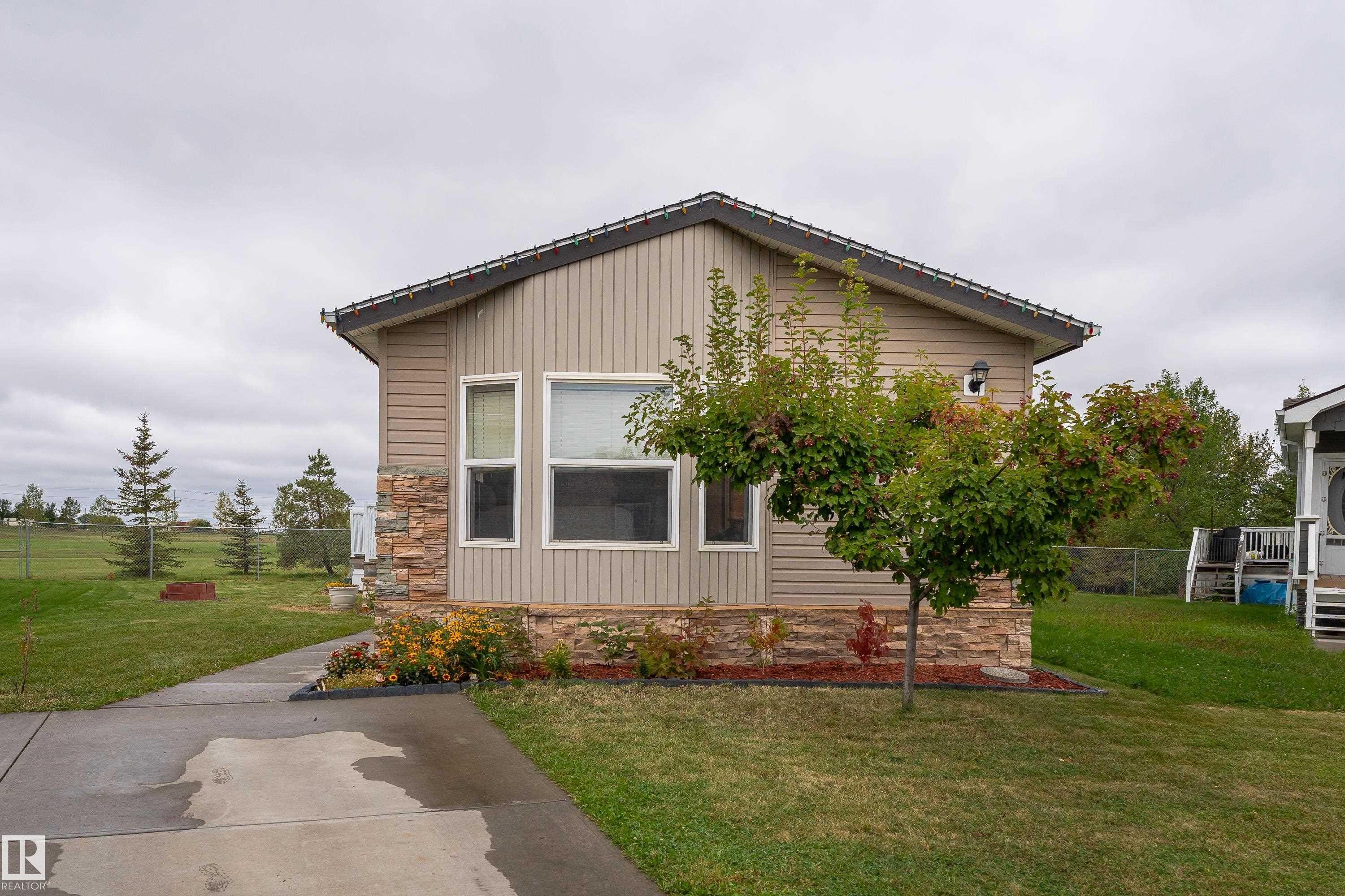 422 Oak Wood Crescent Northwest, Edmonton, AB